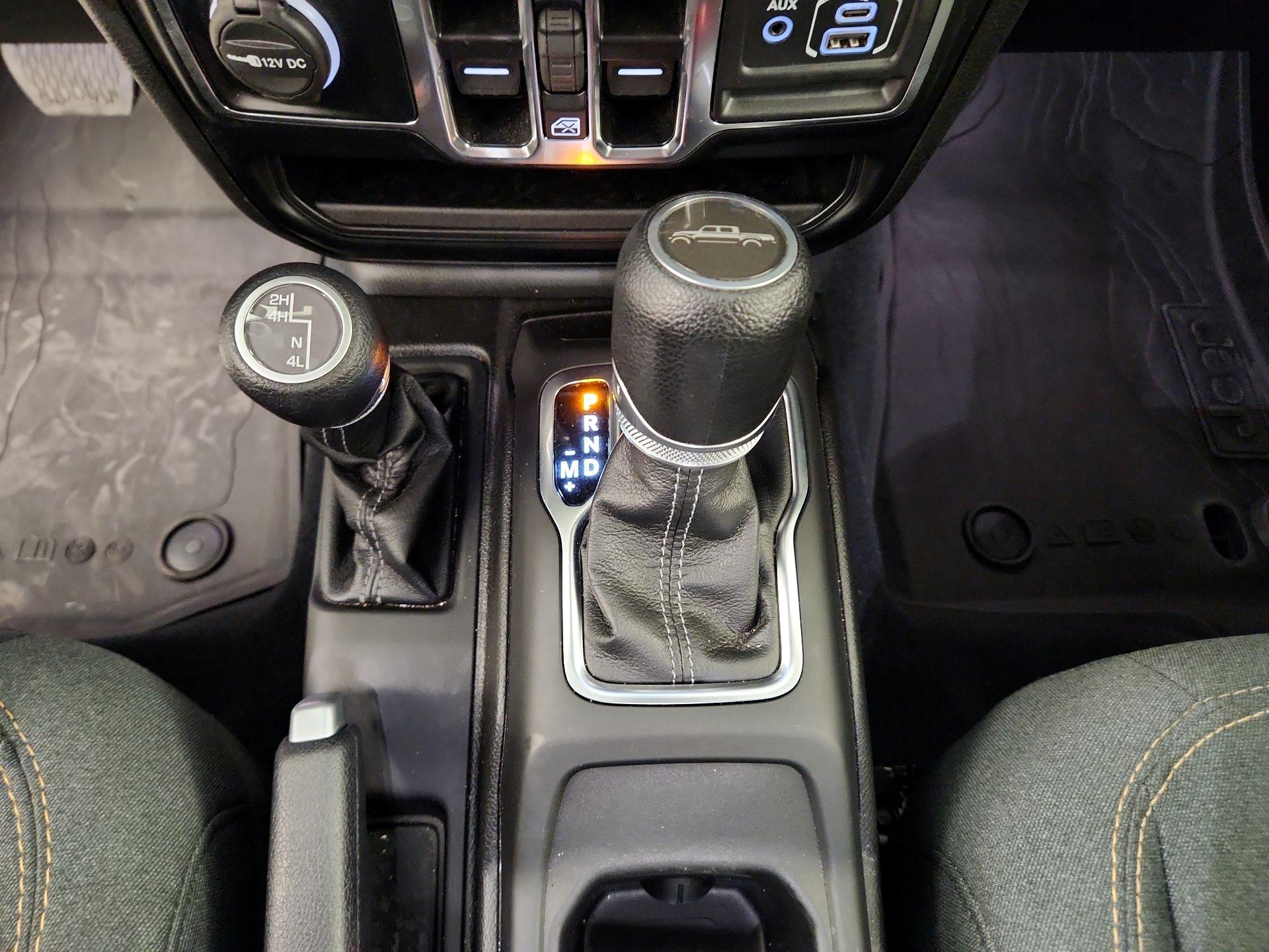 Thumbnail: 2024 Jeep Gladiator - 17