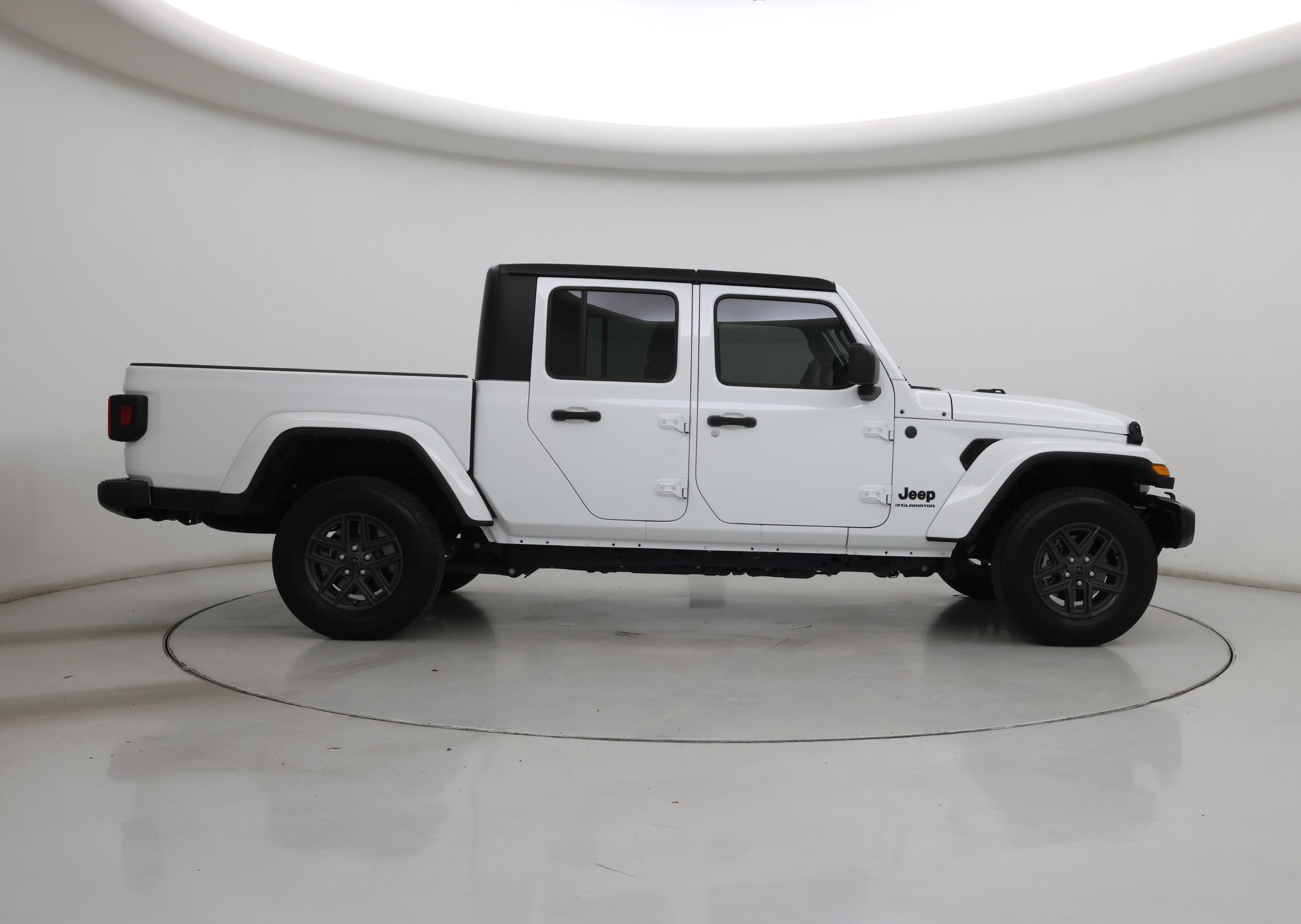 Thumbnail: 2024 Jeep Gladiator - 7