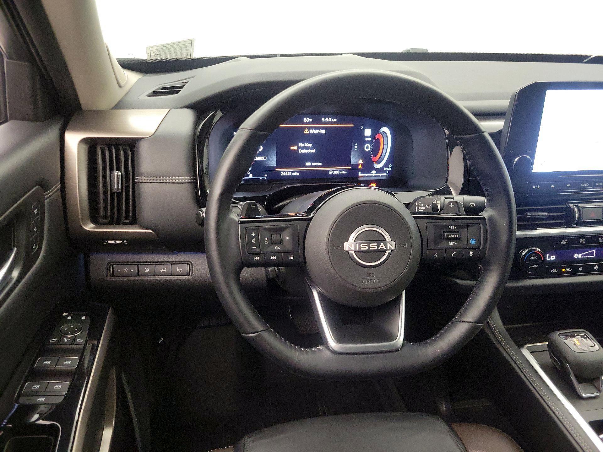 Thumbnail: 2023 Nissan Pathfinder - 10