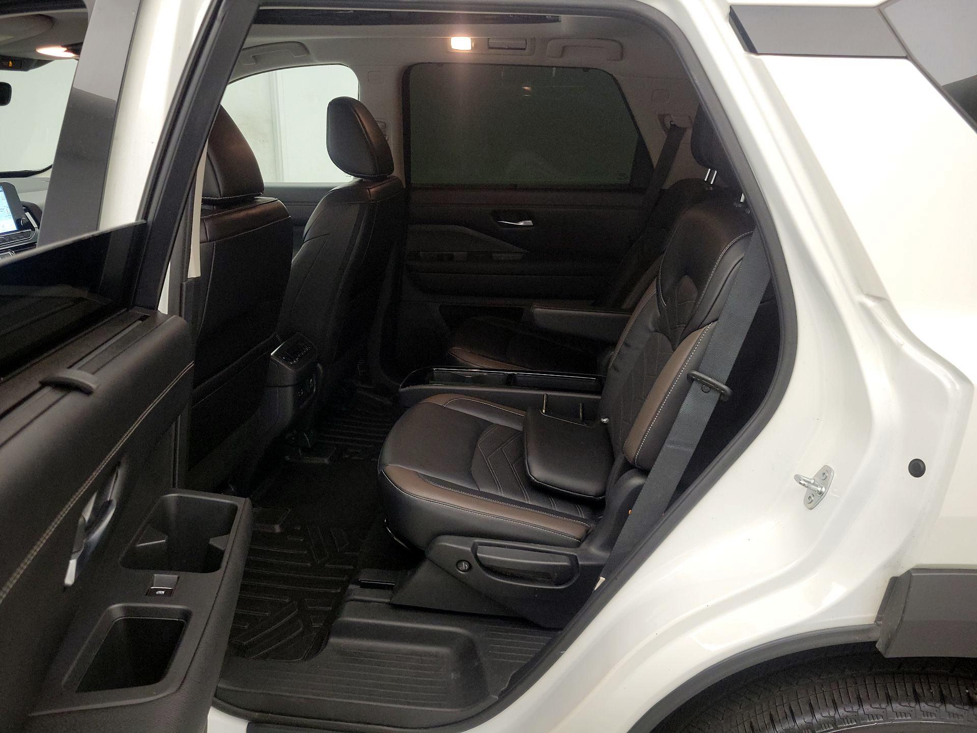 Thumbnail: 2023 Nissan Pathfinder - 20
