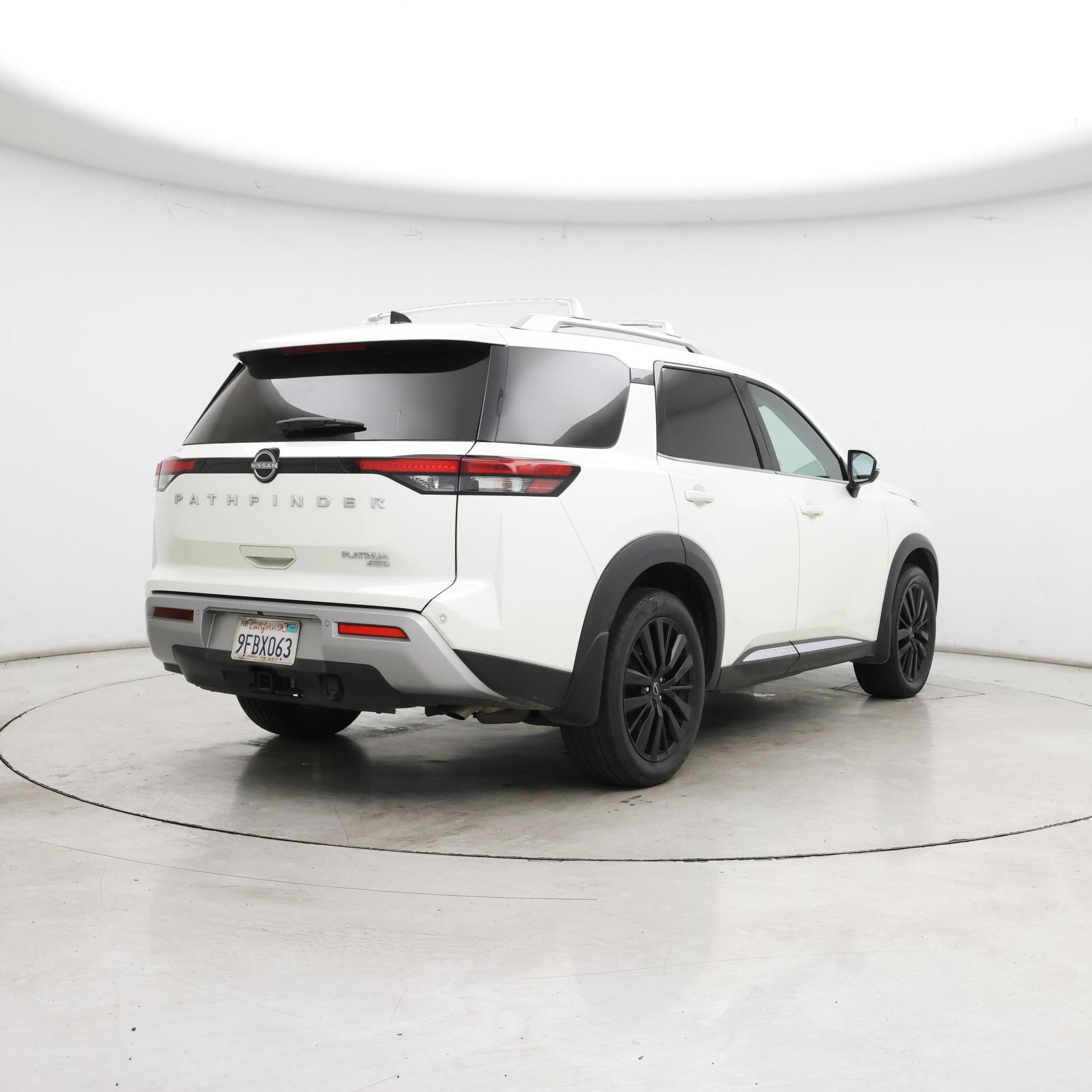 Thumbnail: 2023 Nissan Pathfinder - 8