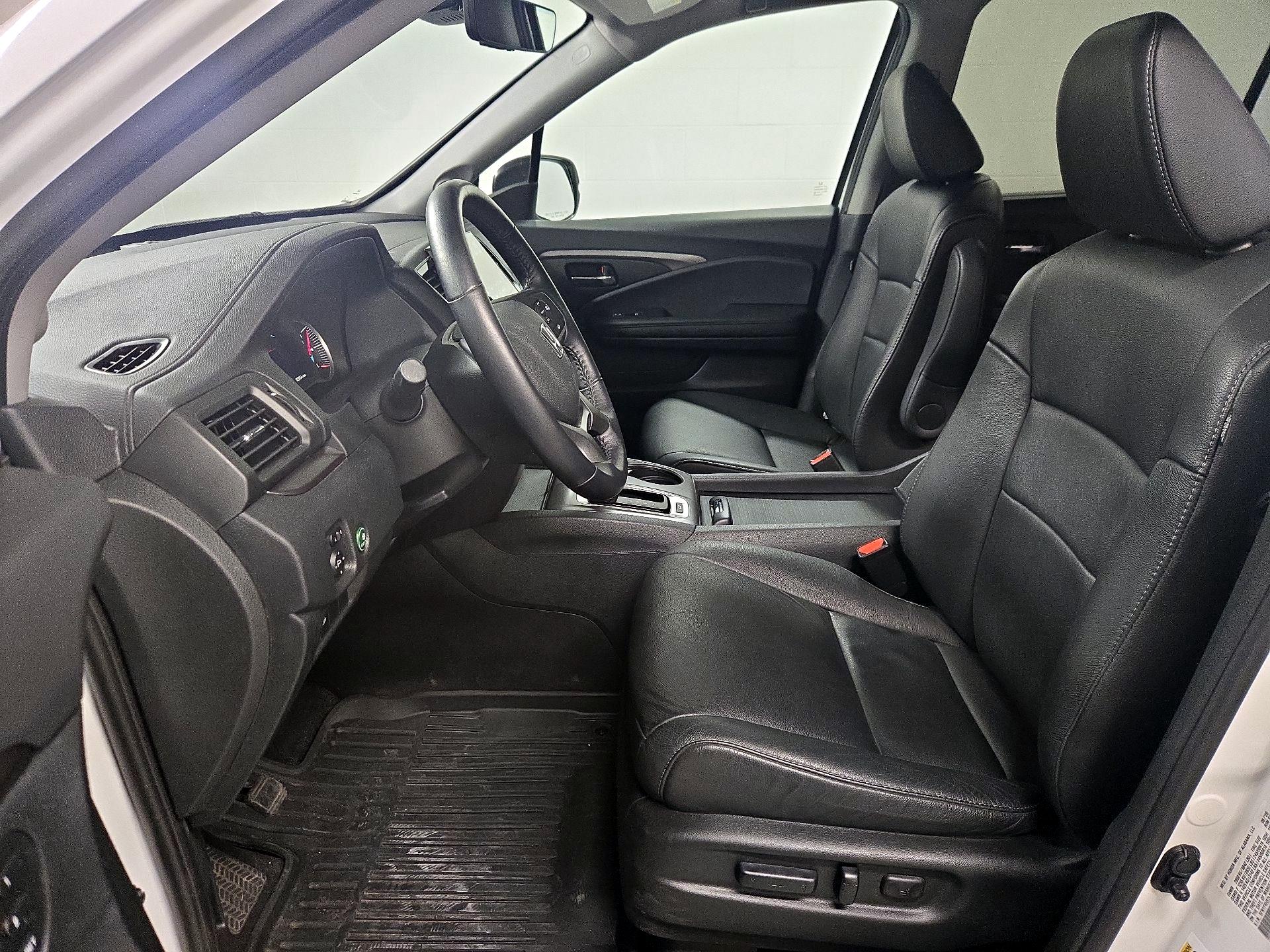 Thumbnail: 2020 Honda Pilot - 11