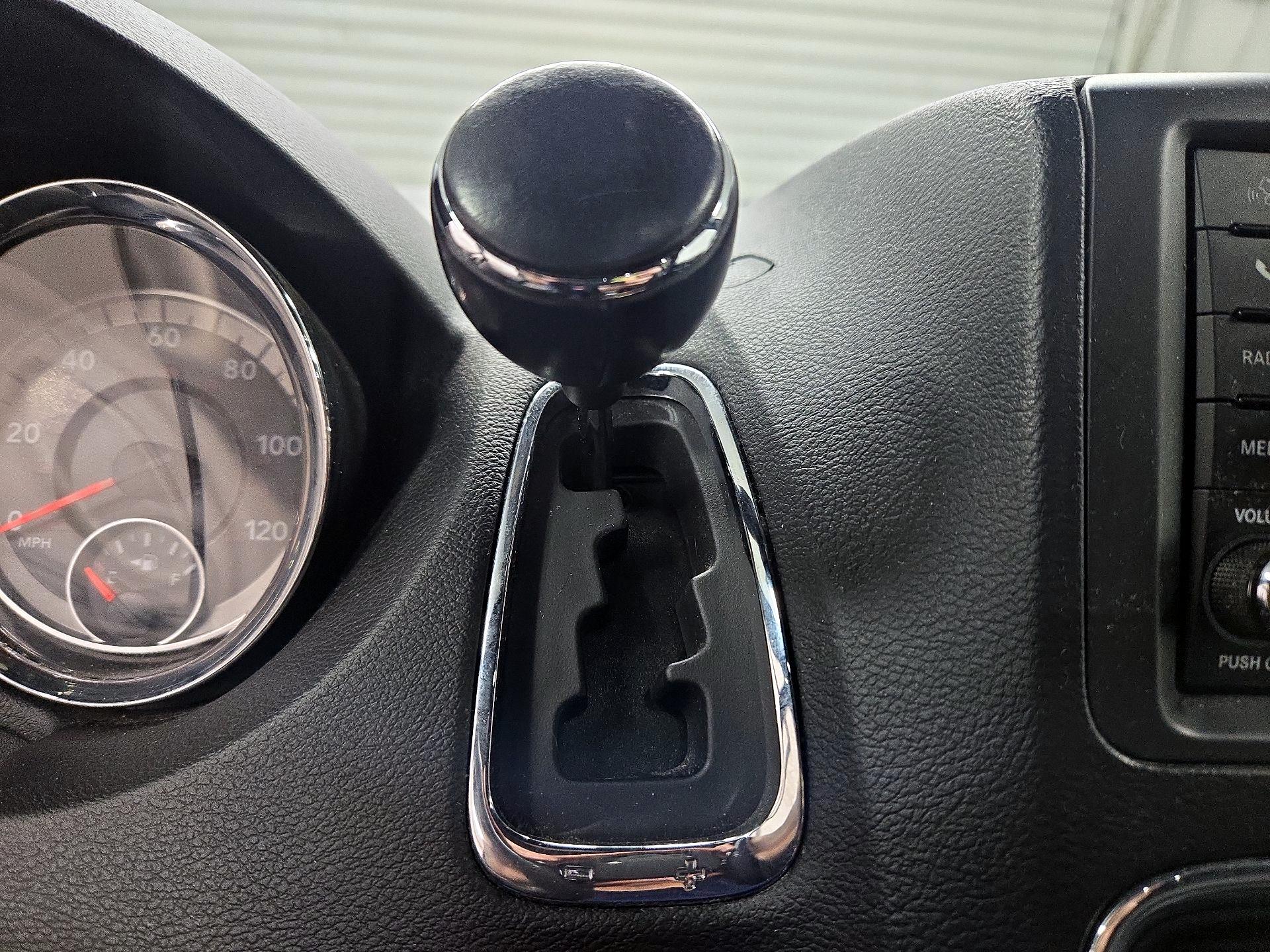 Thumbnail: 2019 Dodge Grand Caravan - 18