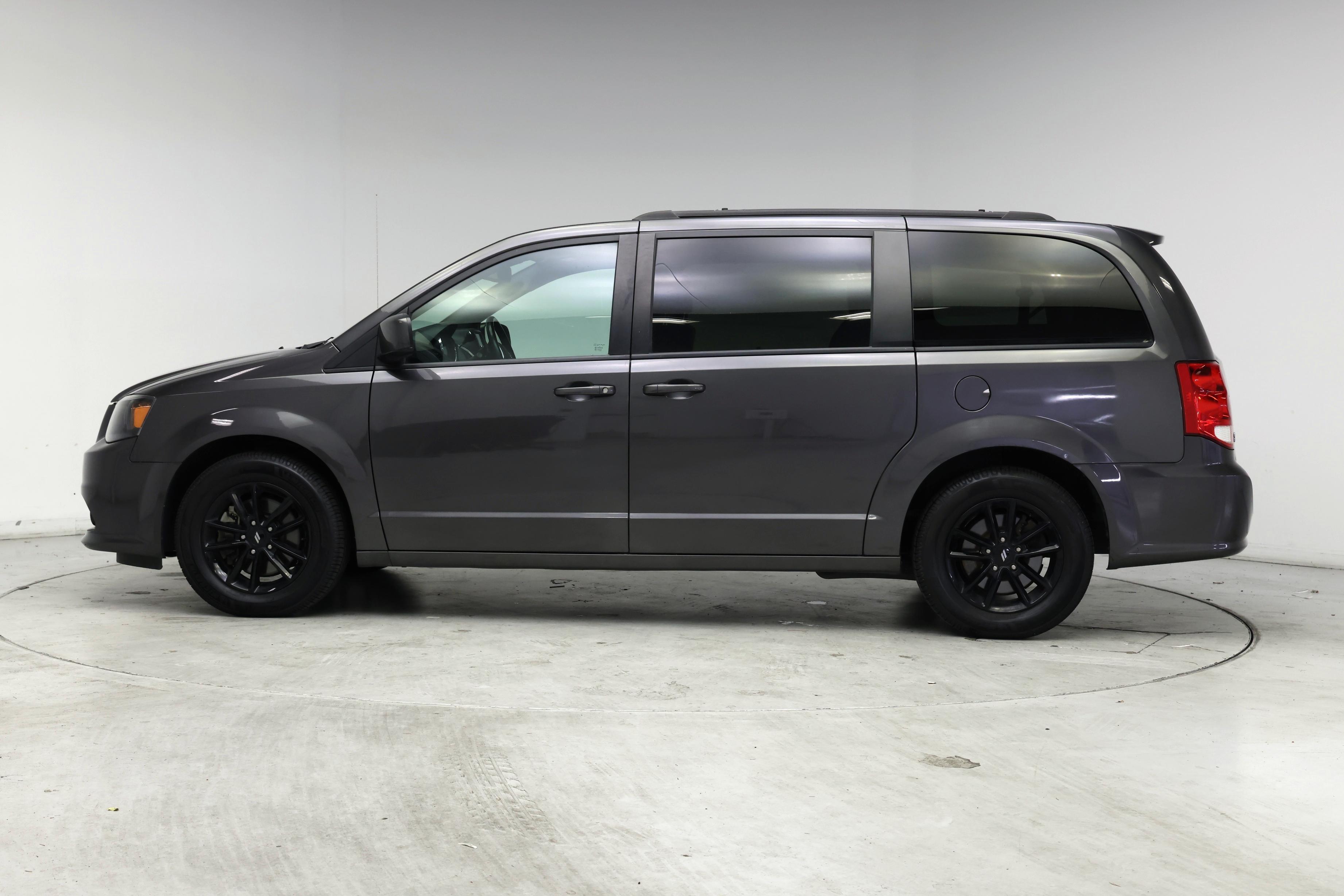Thumbnail: 2019 Dodge Grand Caravan - 3