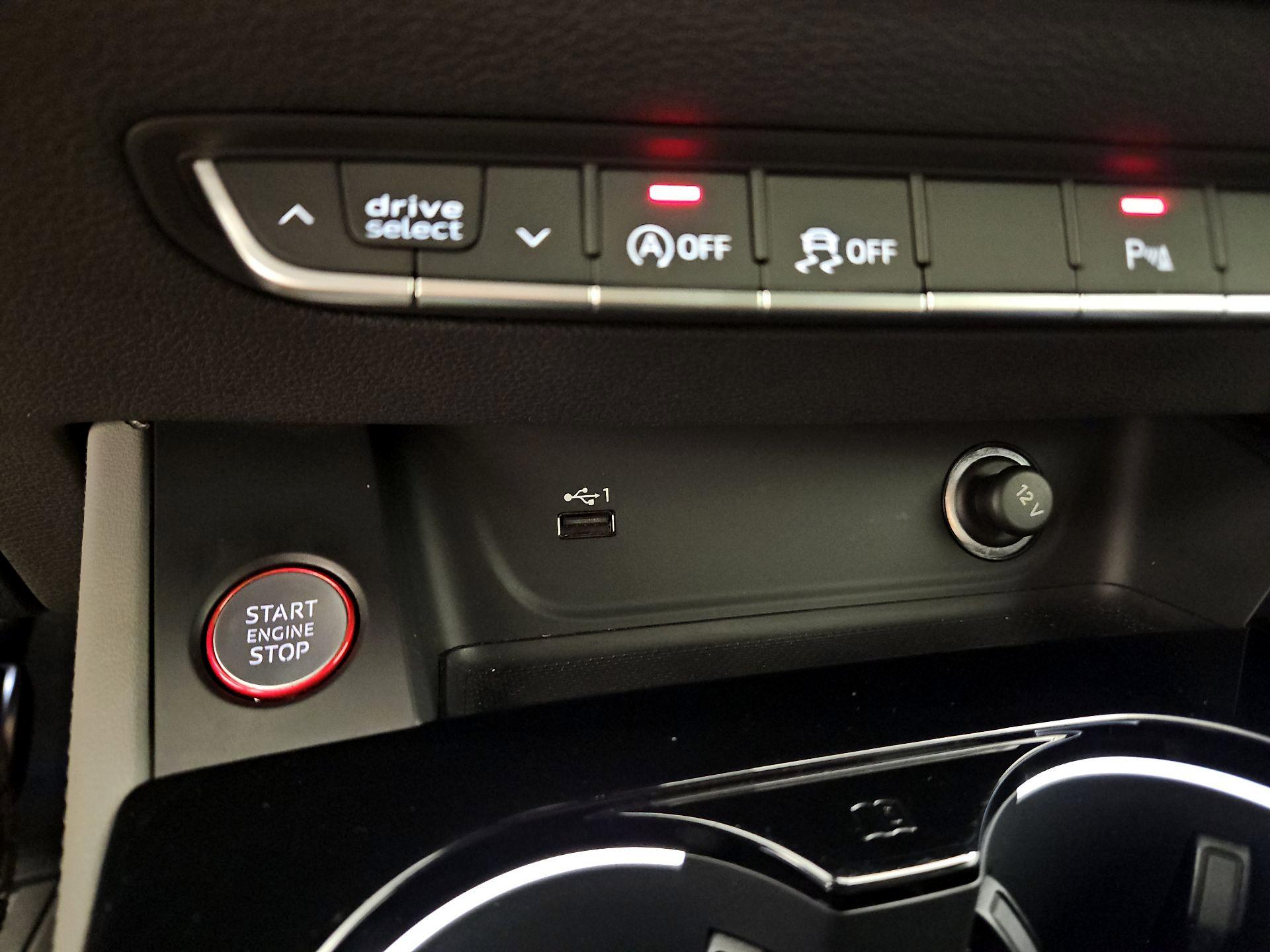 Thumbnail: 2021 Audi S5 - 18