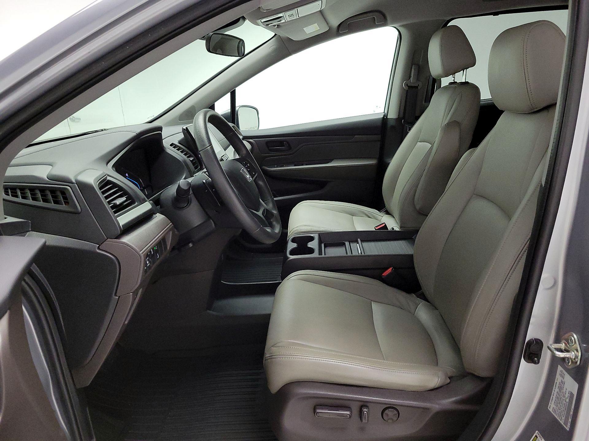Thumbnail: 2019 Honda Odyssey - 11