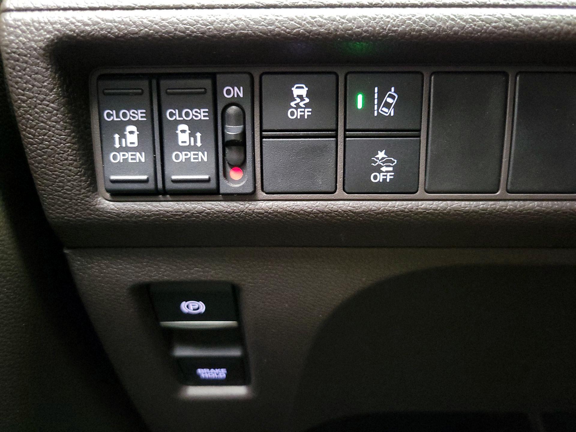 Thumbnail: 2019 Honda Odyssey - 13