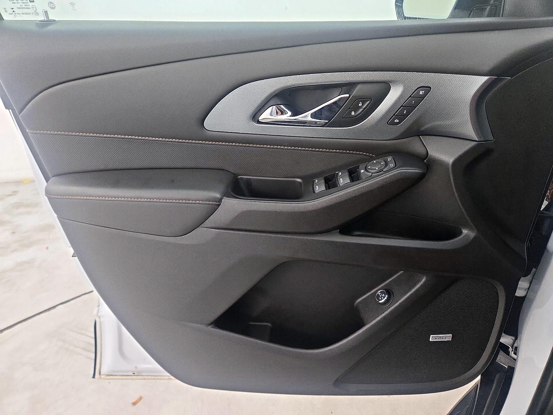 Thumbnail: 2019 Chevrolet Traverse - 12