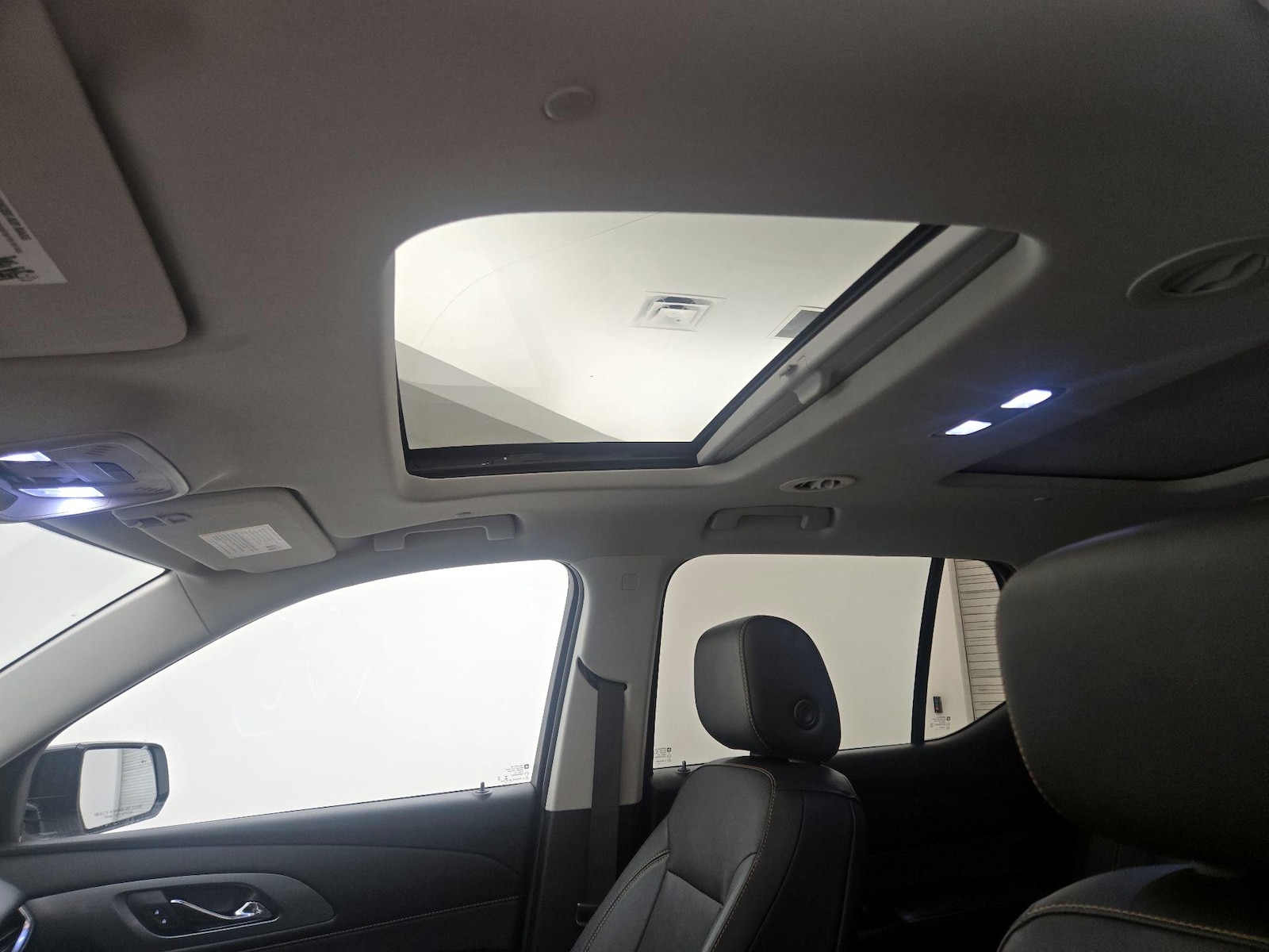 2019 Chevrolet Traverse Premier - Photo 21