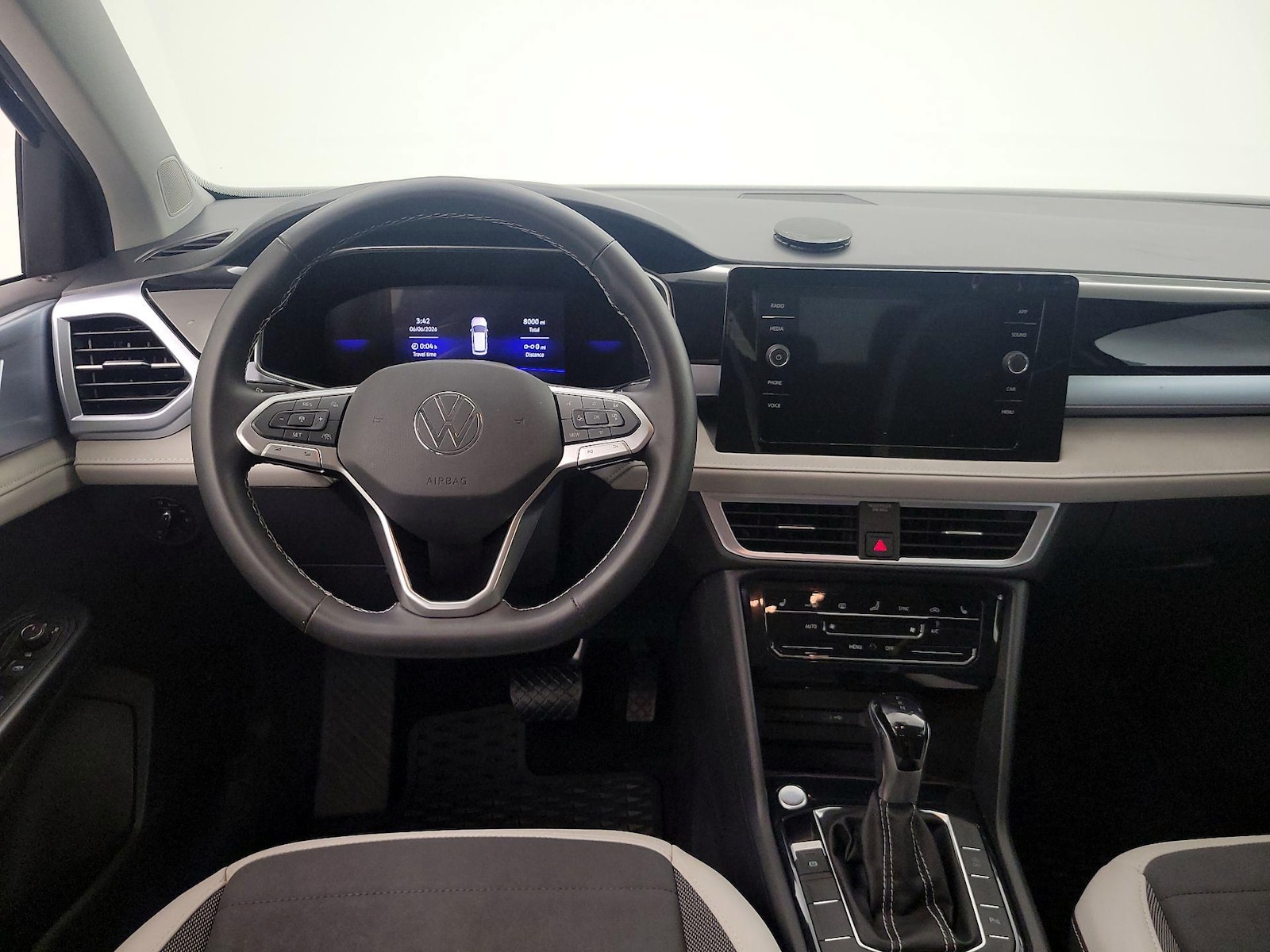 2025 Volkswagen Taos SE - Photo 11
