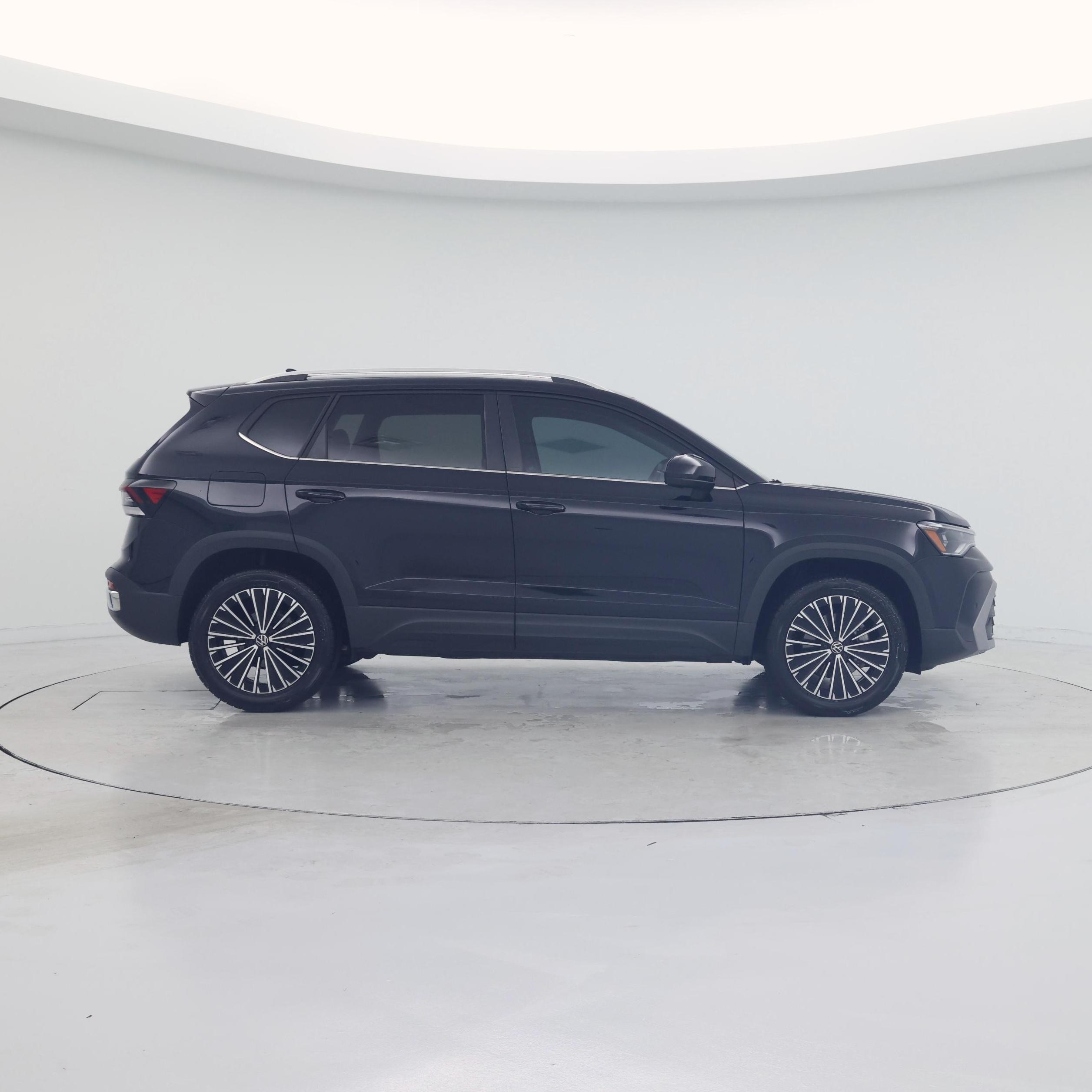 Thumbnail: 2025 Volkswagen Taos - 7