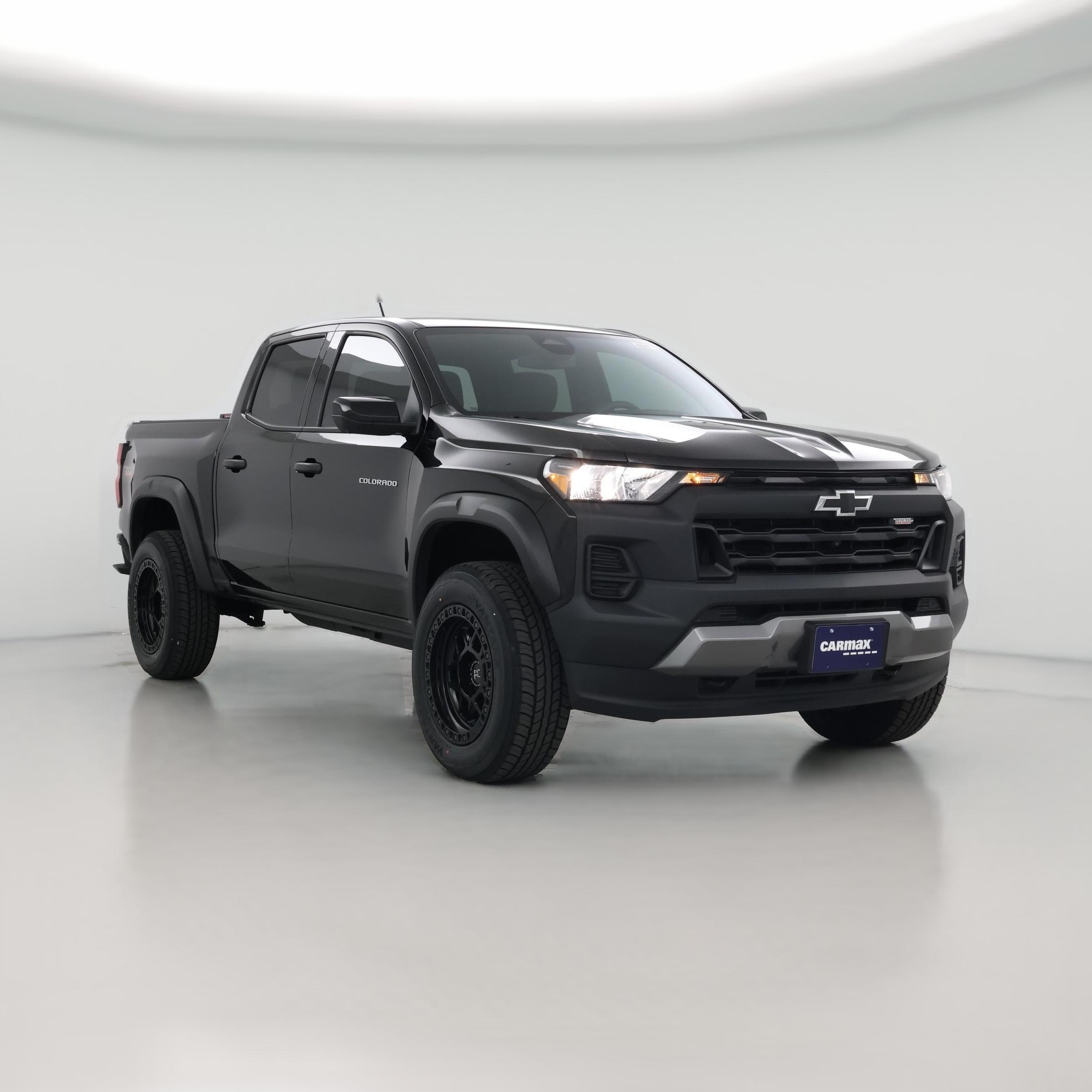 Thumbnail: 2023 Chevrolet Colorado - 1
