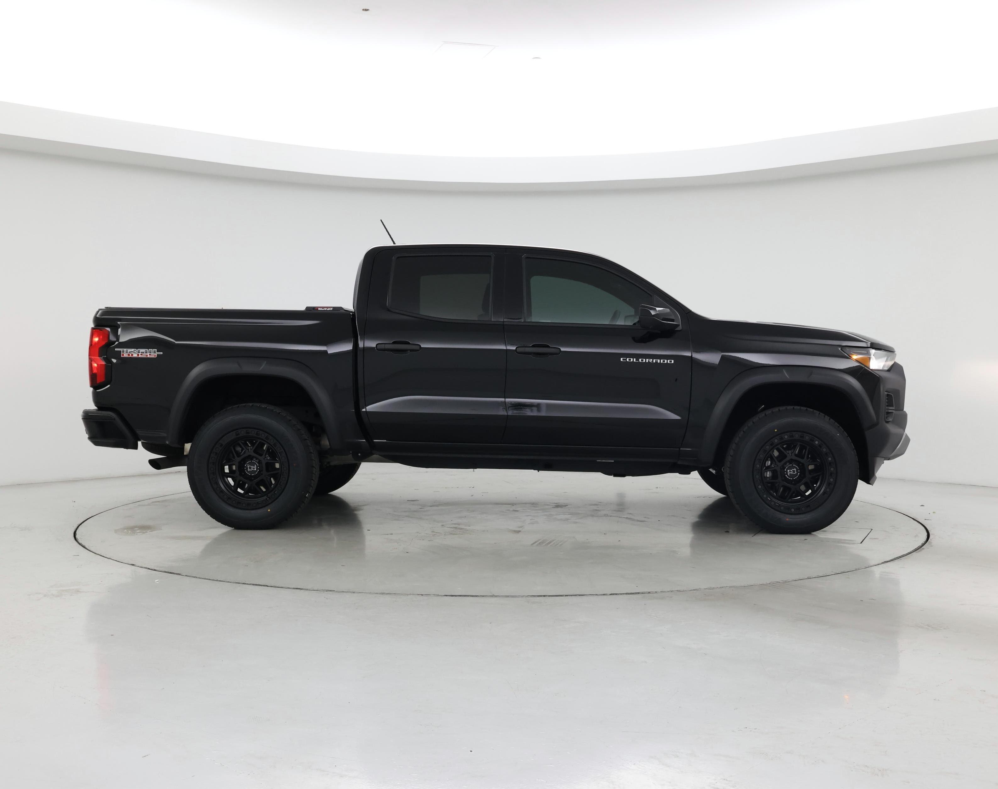 Thumbnail: 2023 Chevrolet Colorado - 7