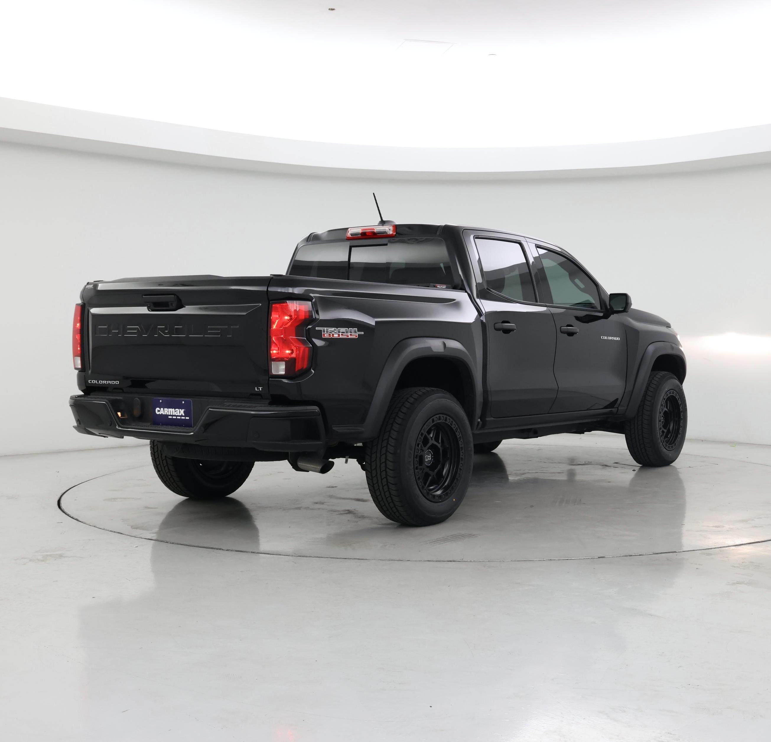 Thumbnail: 2023 Chevrolet Colorado - 8