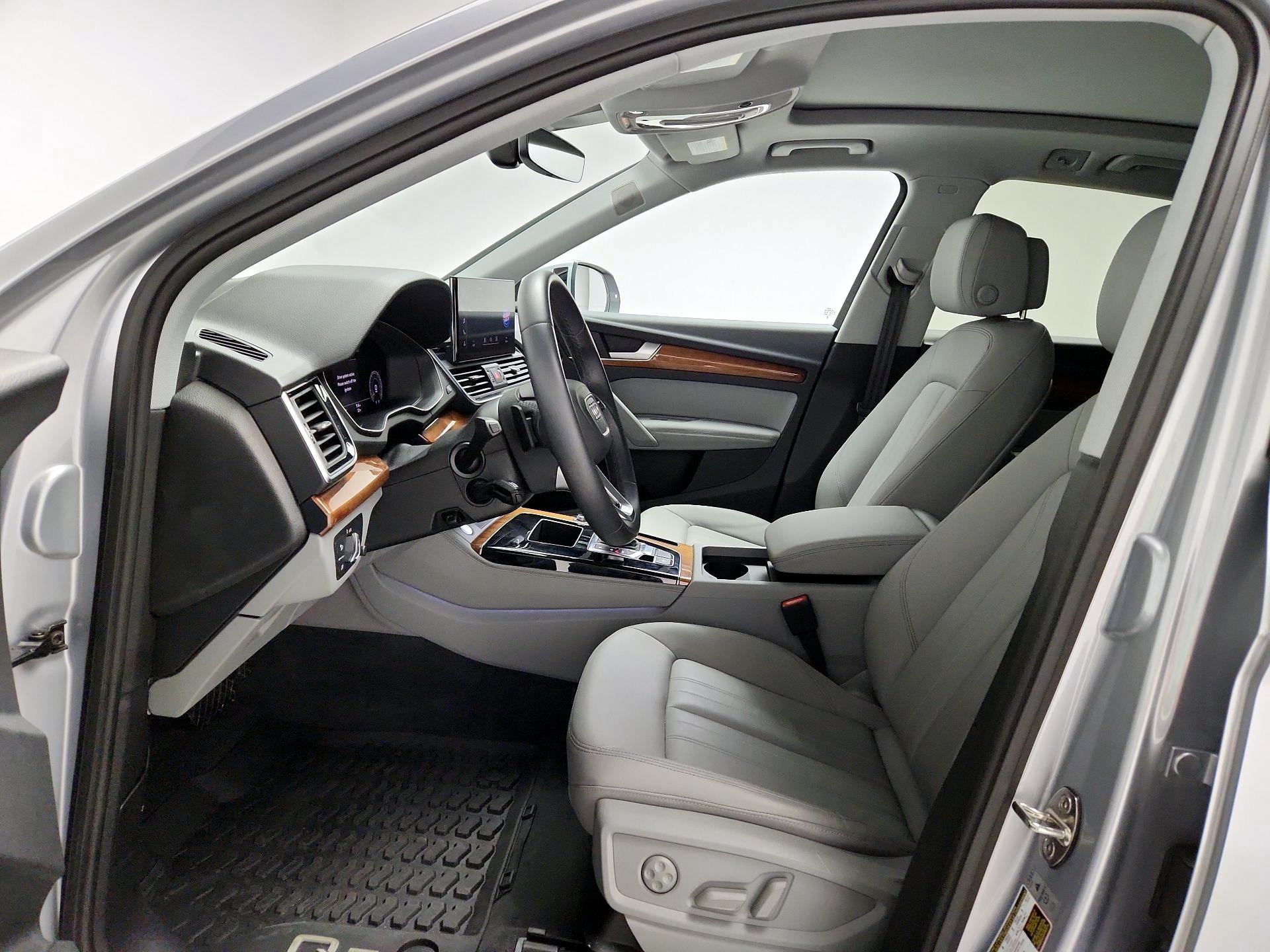 Thumbnail: 2023 Audi Q5 - 11