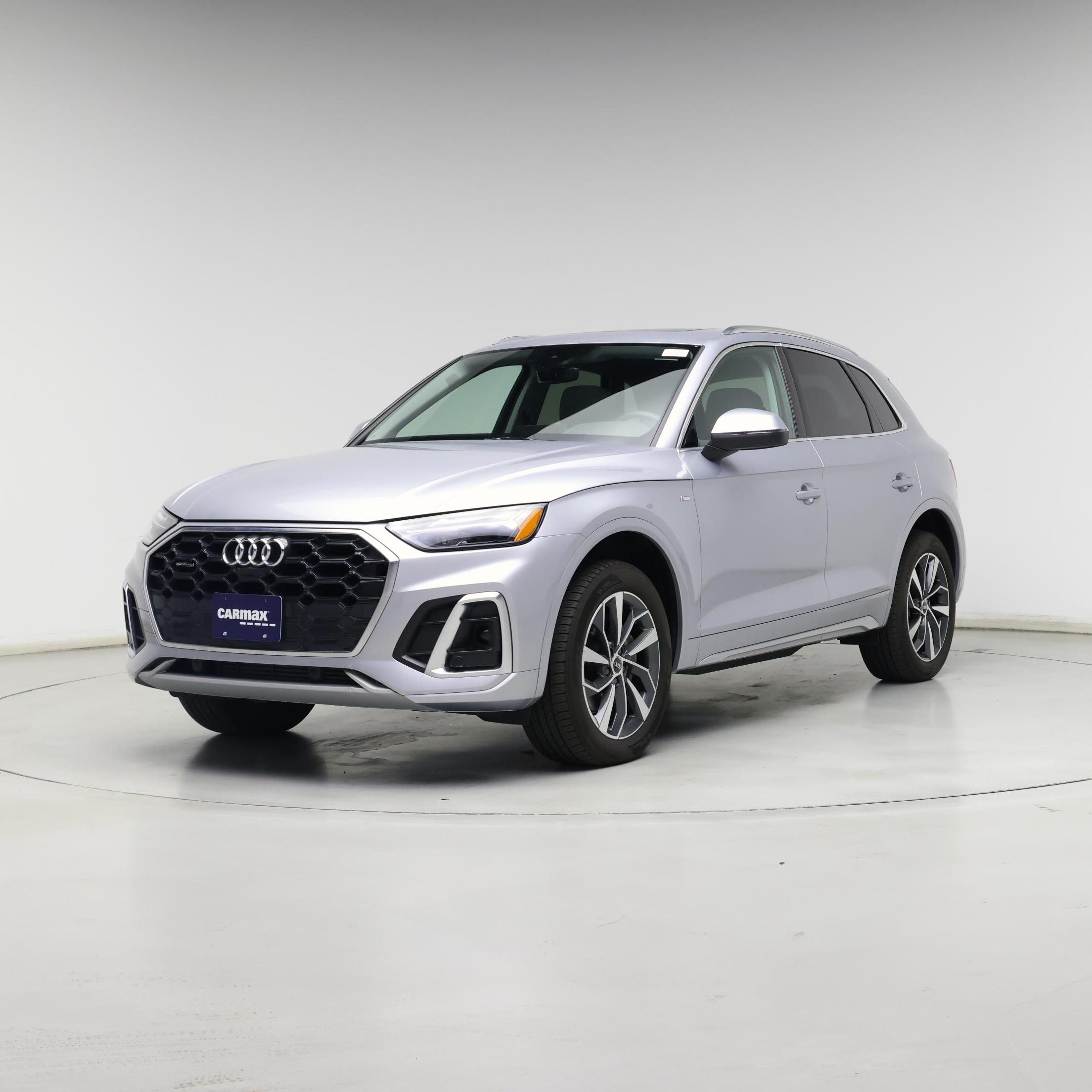 Thumbnail: 2023 Audi Q5 - 4