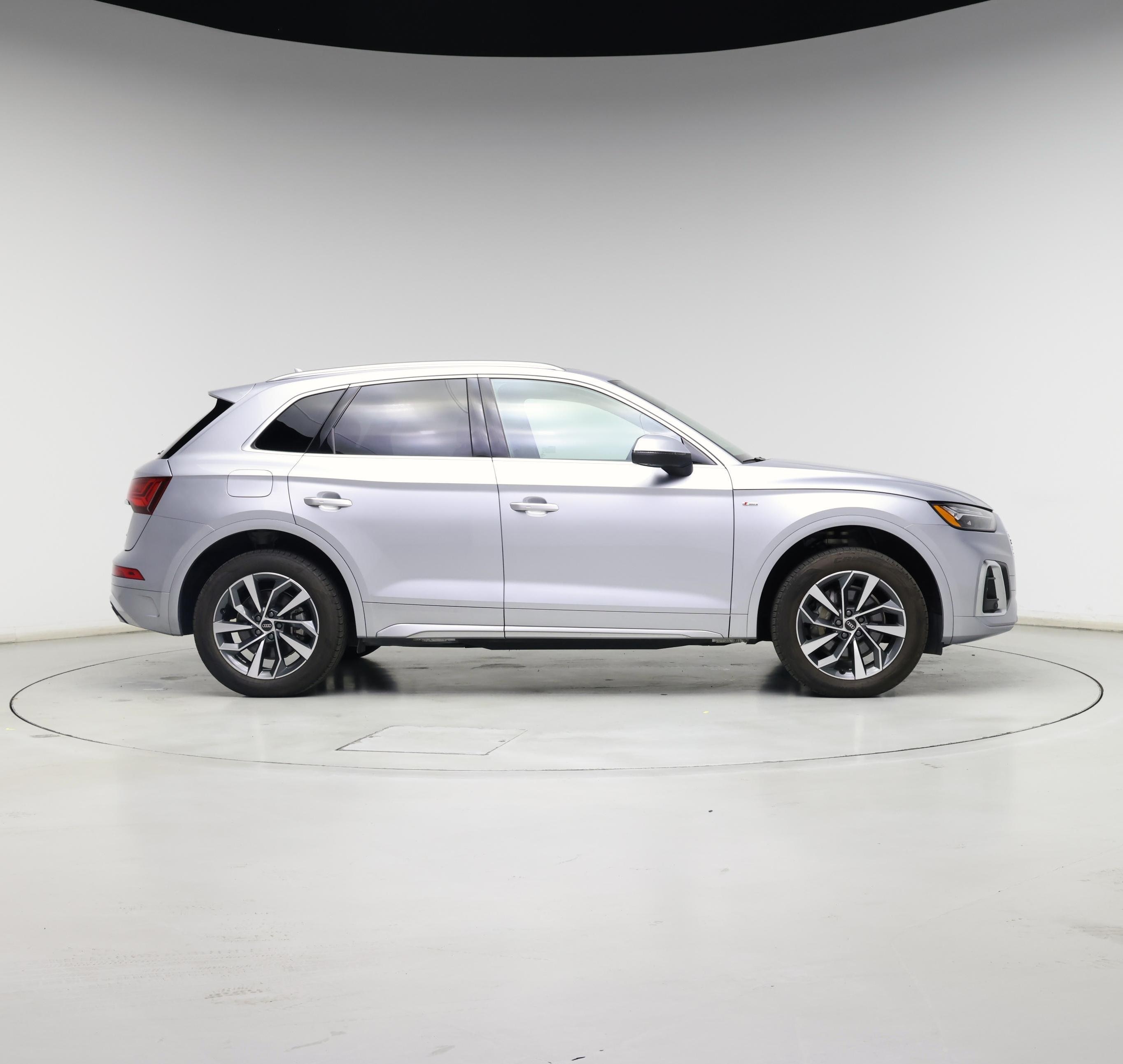 Thumbnail: 2023 Audi Q5 - 7