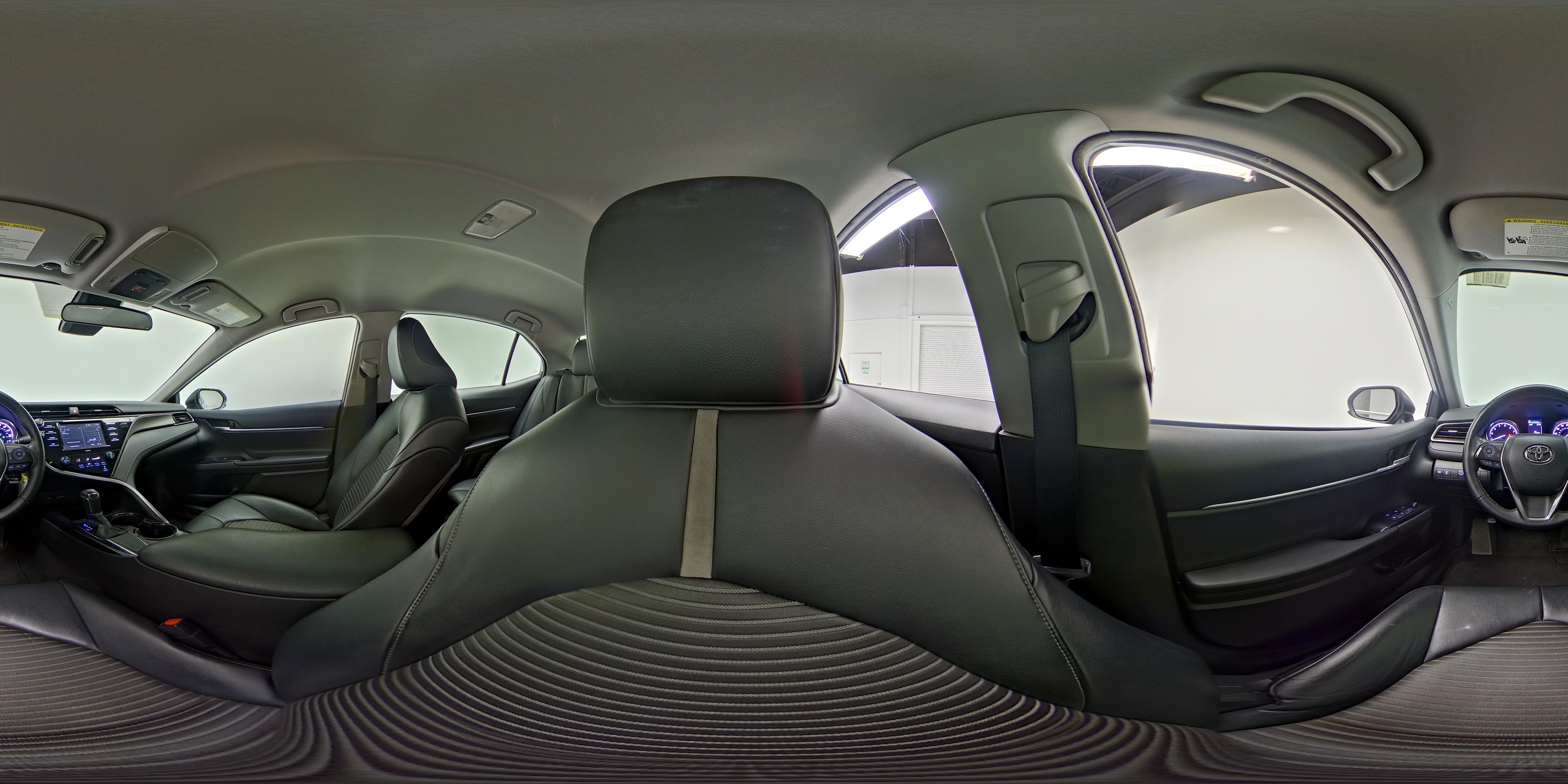 2020 Toyota Camry SE - Photo 26