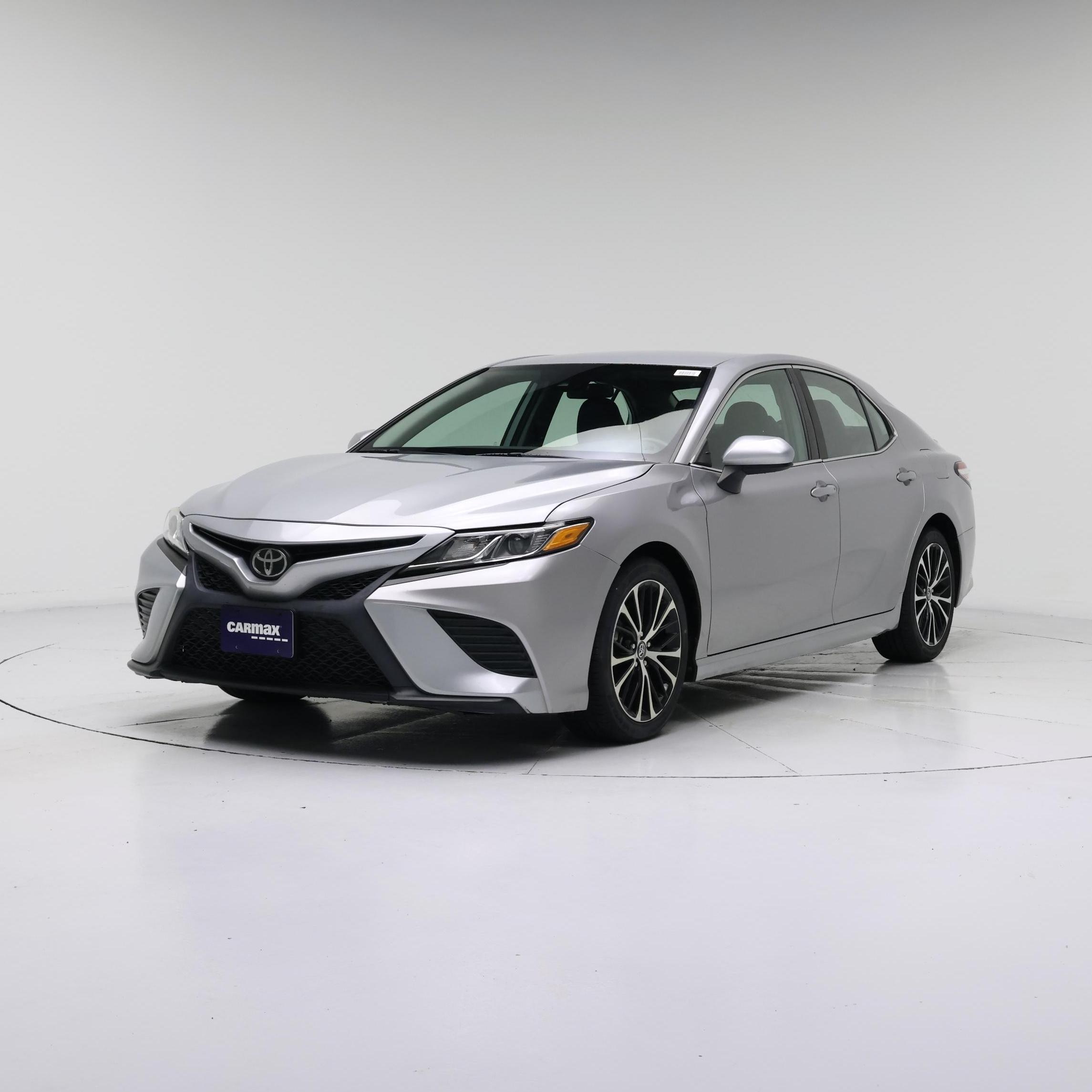 Thumbnail: 2020 Toyota Camry - 4