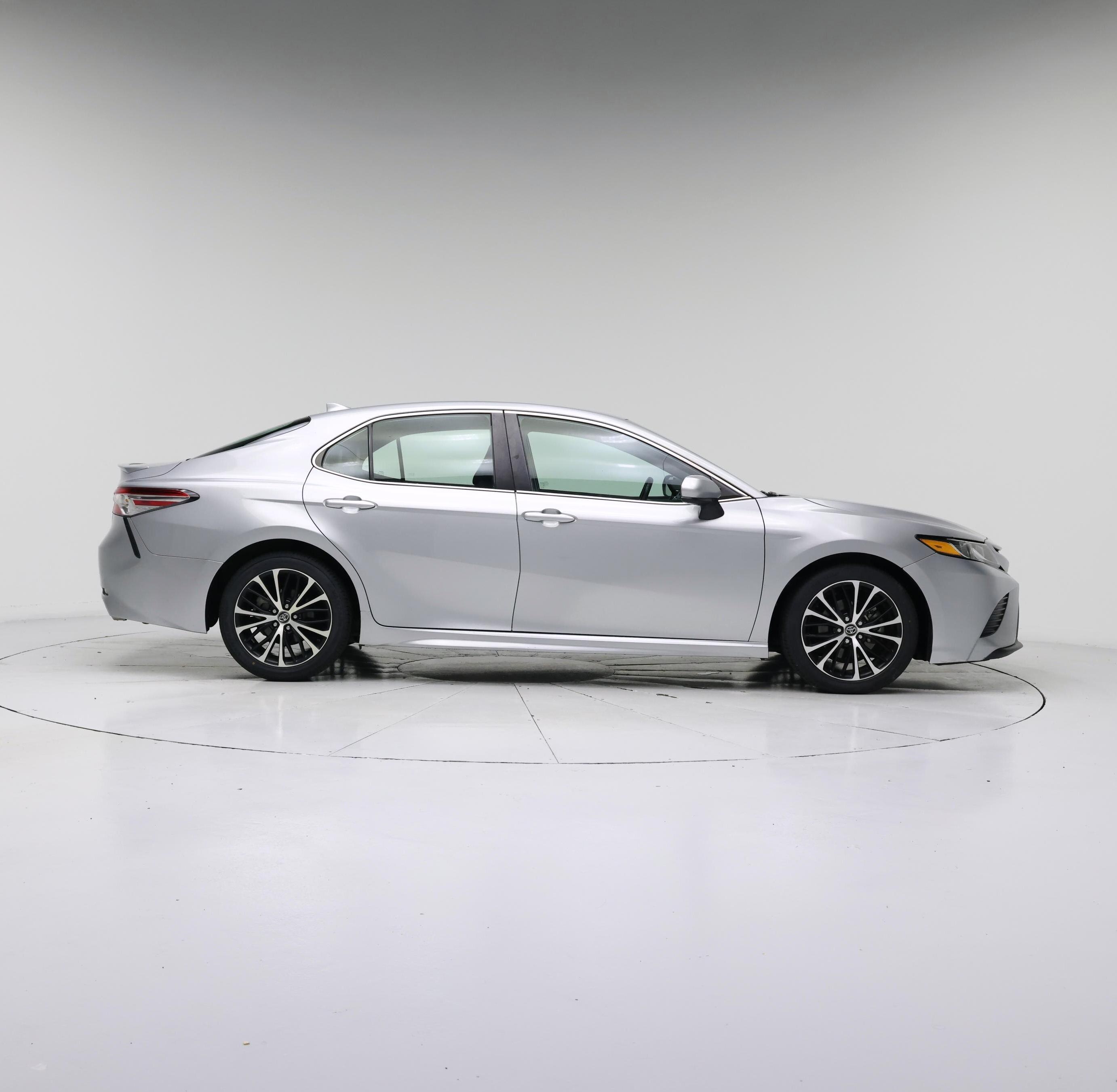 Thumbnail: 2020 Toyota Camry - 7