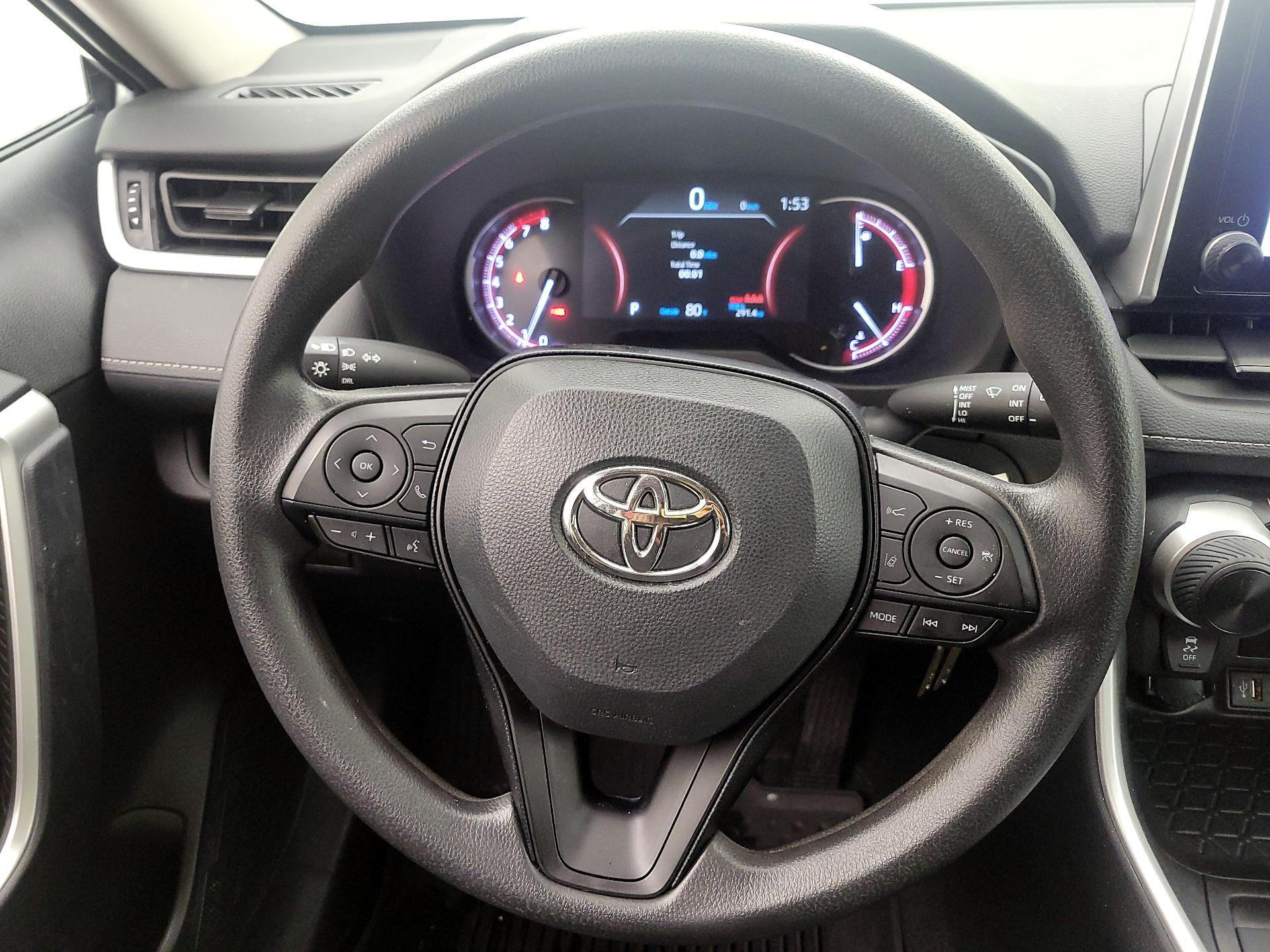Thumbnail: 2025 Toyota RAV4 - 10