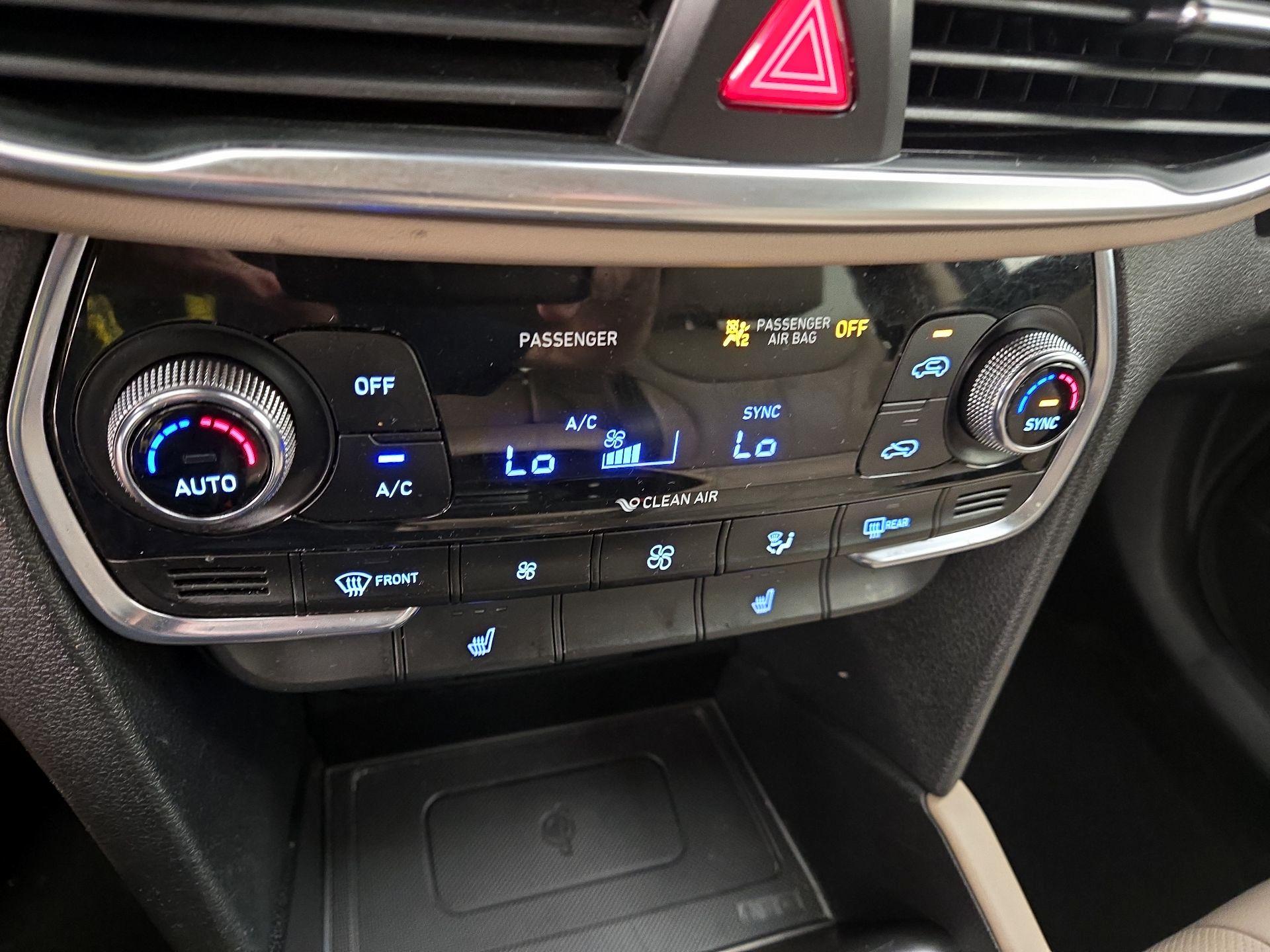 Thumbnail: 2020 Hyundai Santa Fe - 16