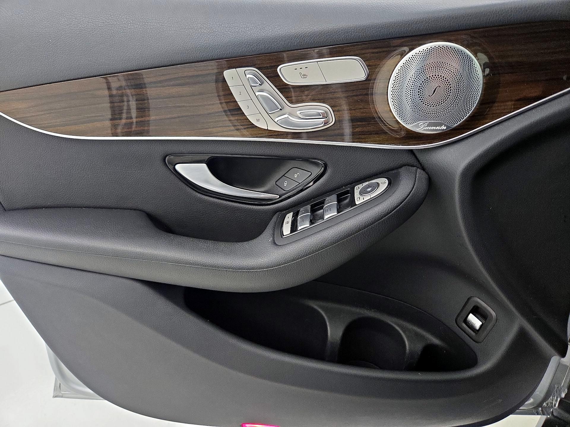 Thumbnail: 2016 Mercedes-Benz GLC - 12