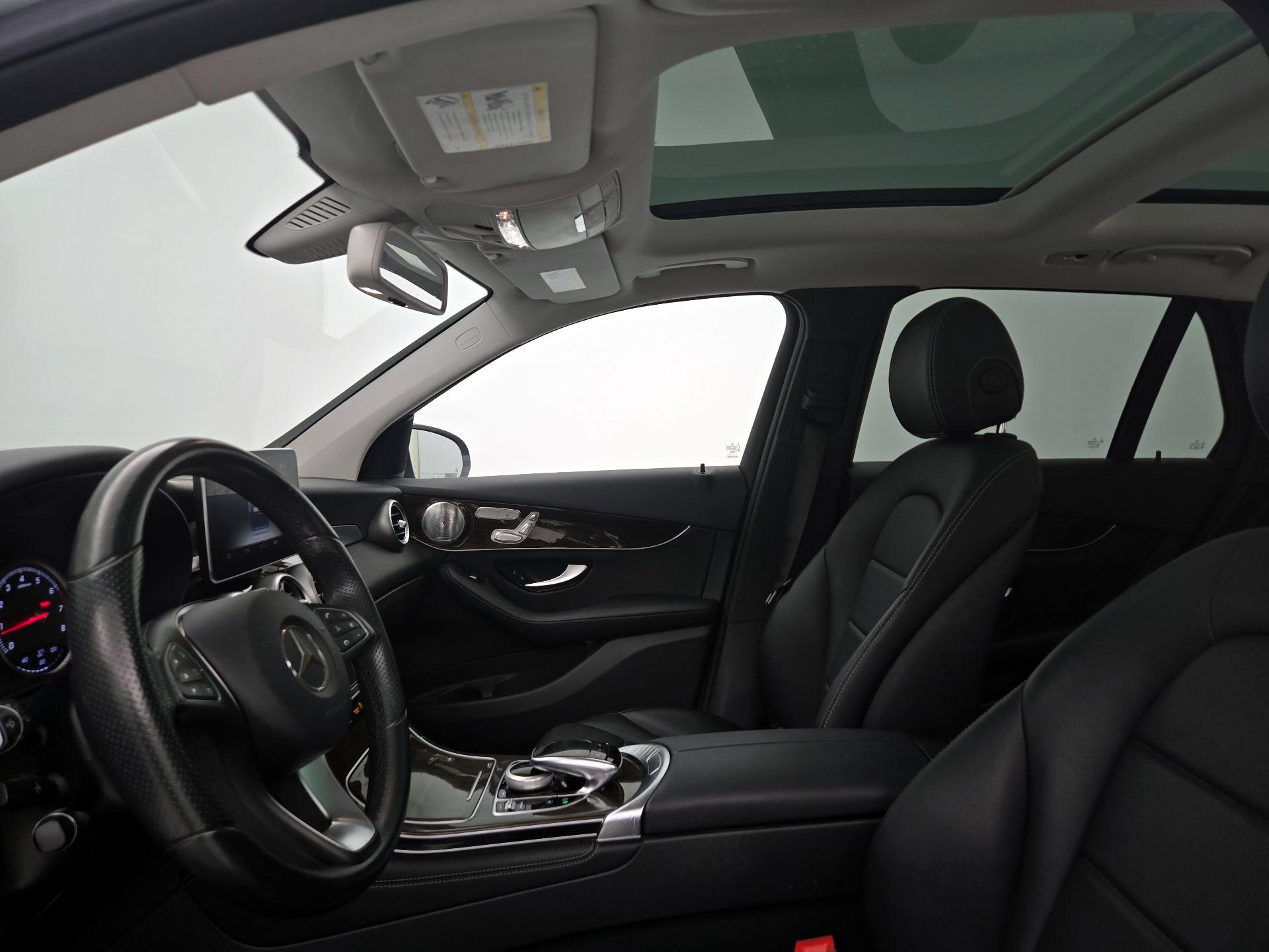 Thumbnail: 2016 Mercedes-Benz GLC - 20