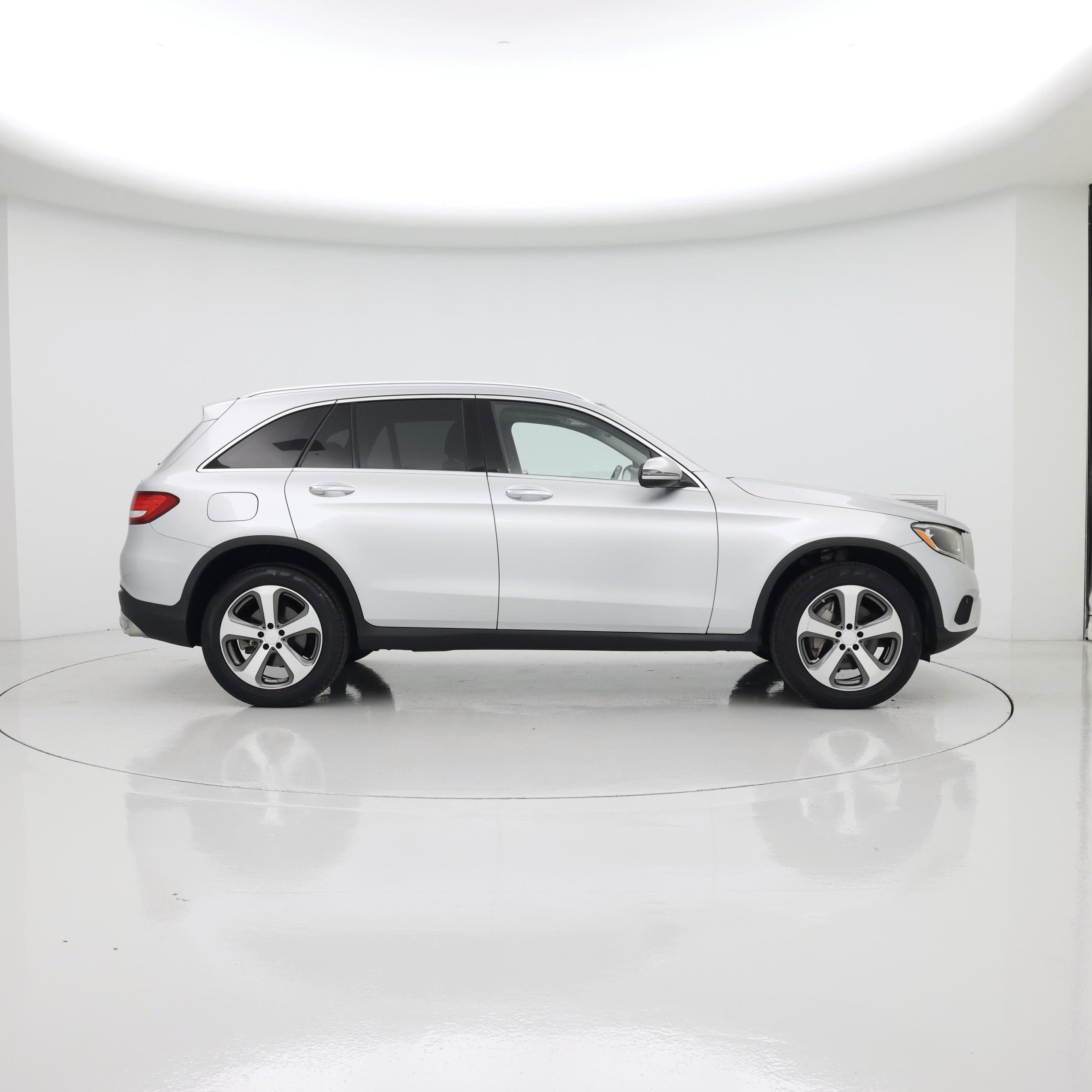 Thumbnail: 2016 Mercedes-Benz GLC - 7