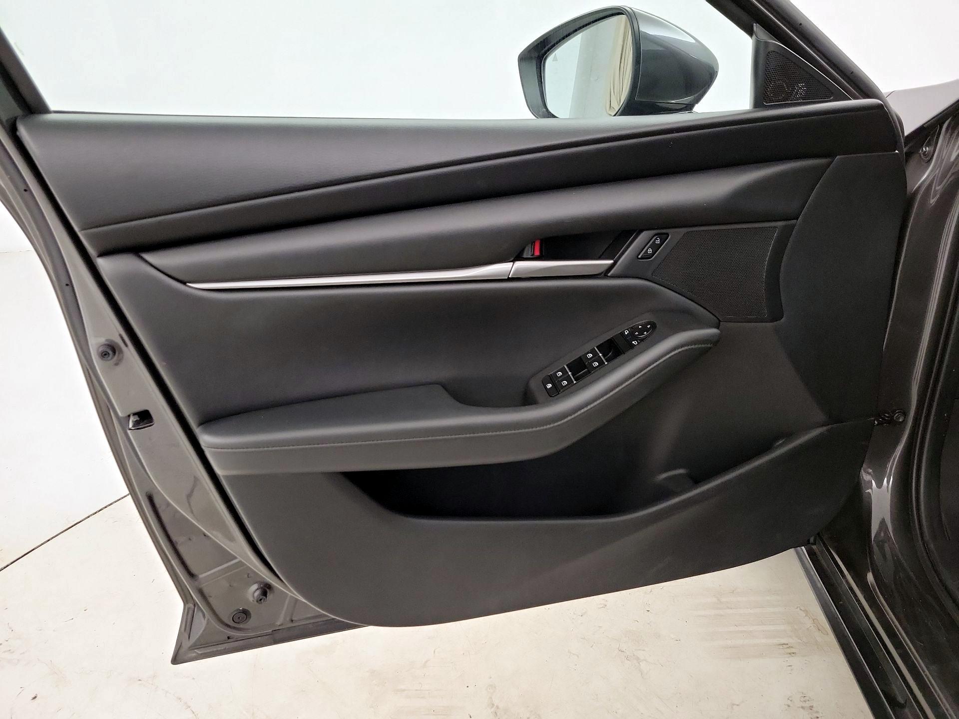Thumbnail: 2021 Mazda Mazda3 - 12