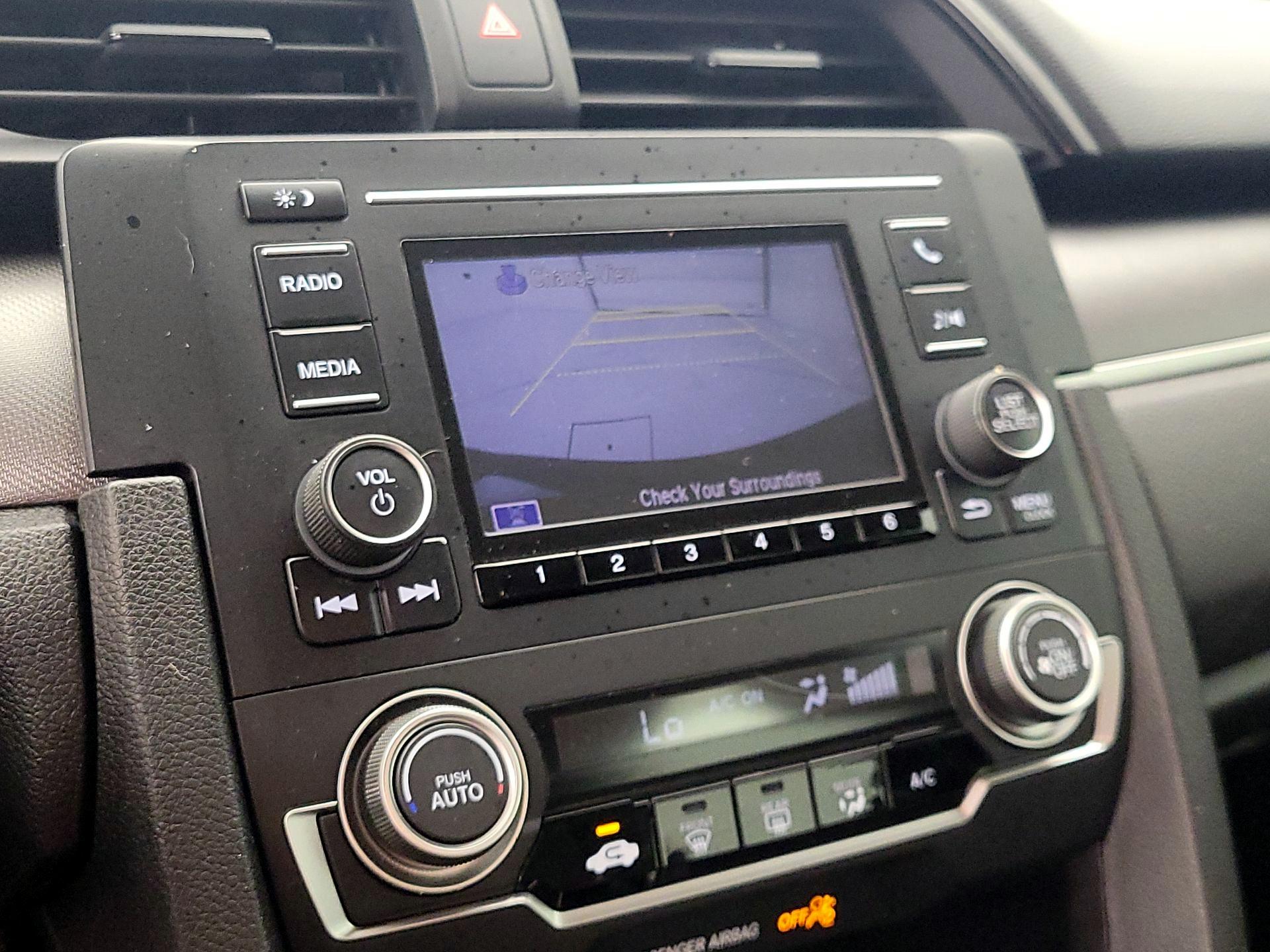 Thumbnail: 2016 Honda Civic - 14