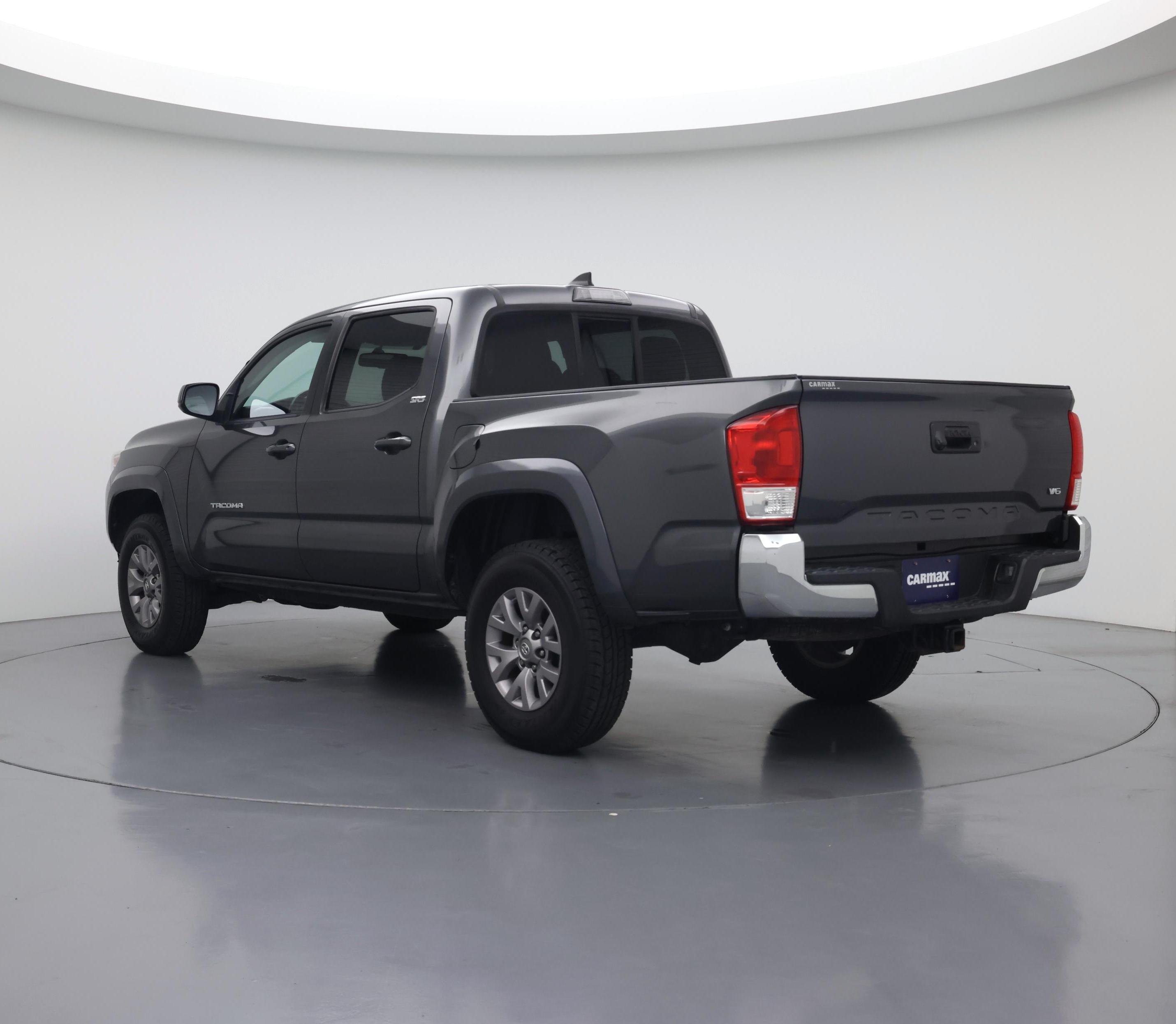 Thumbnail: 2017 Toyota Tacoma - 2