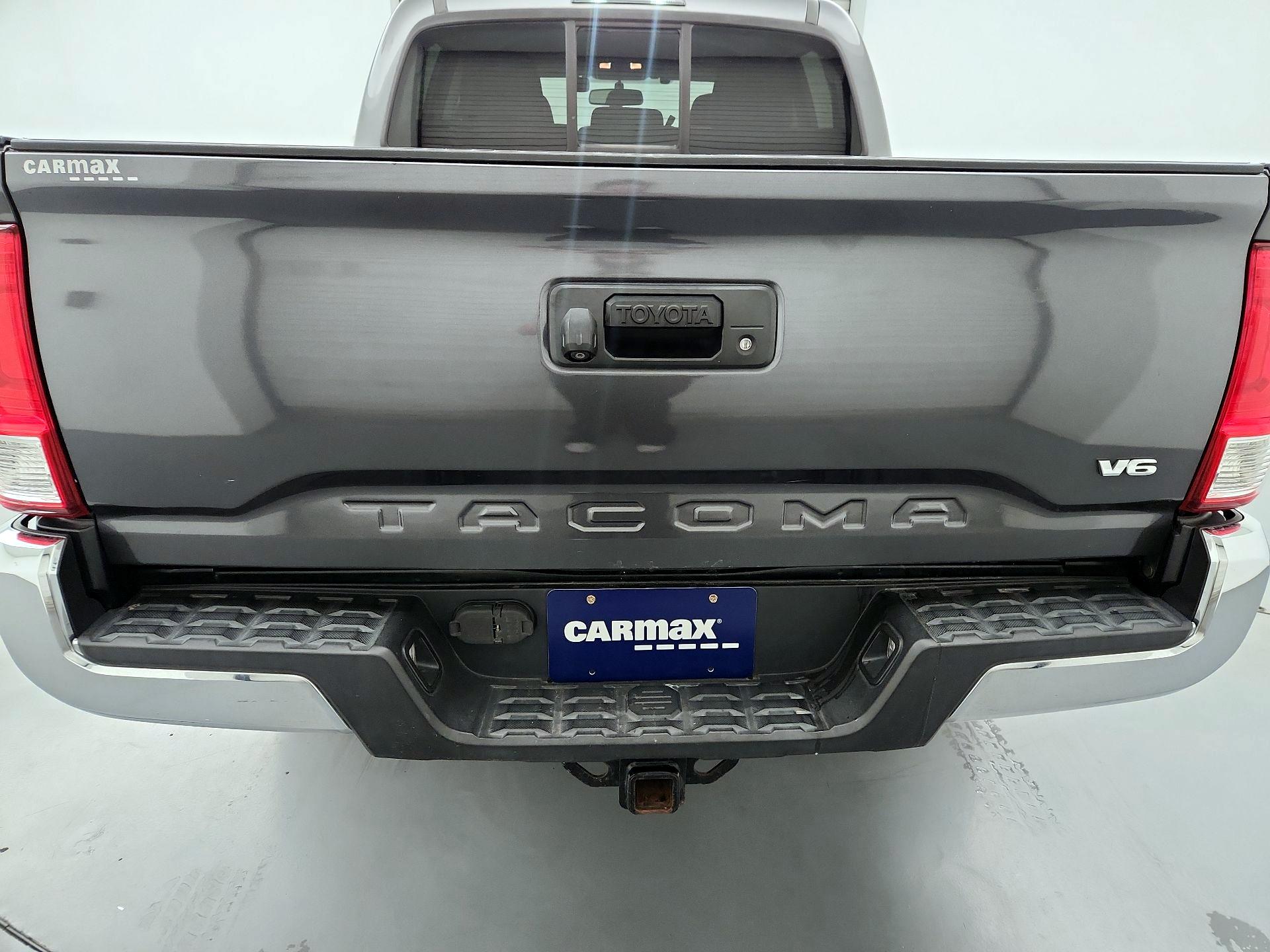 Thumbnail: 2017 Toyota Tacoma - 20