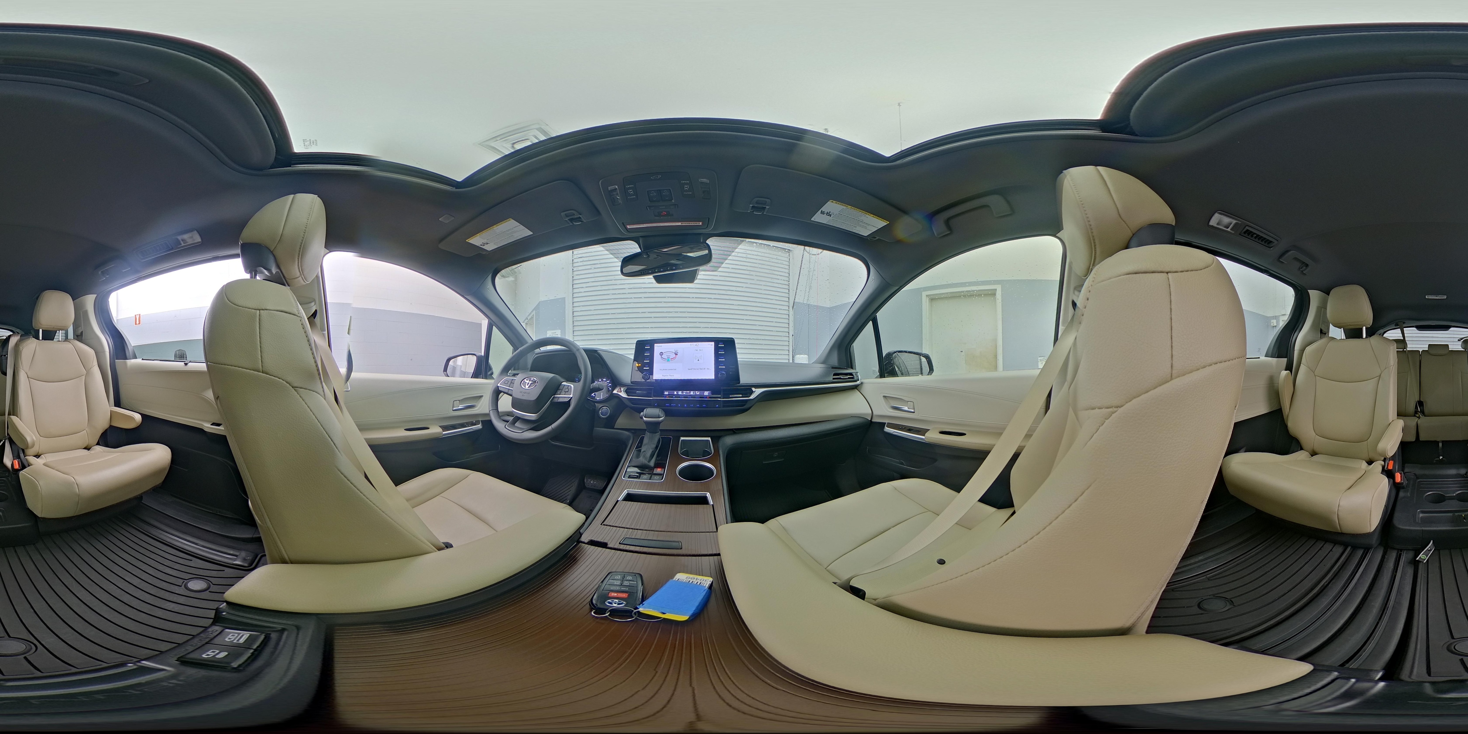 2023 Toyota Sienna XLE - Photo 26