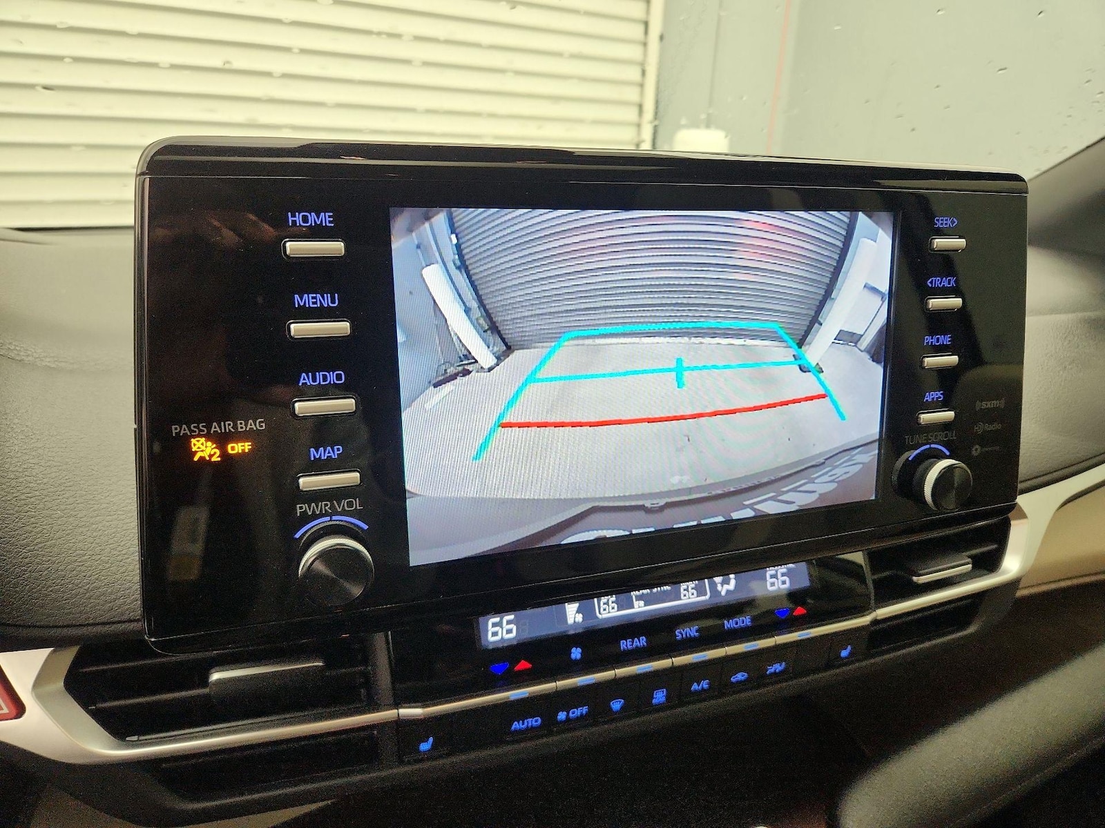 2023 Toyota Sienna XLE - Photo 15