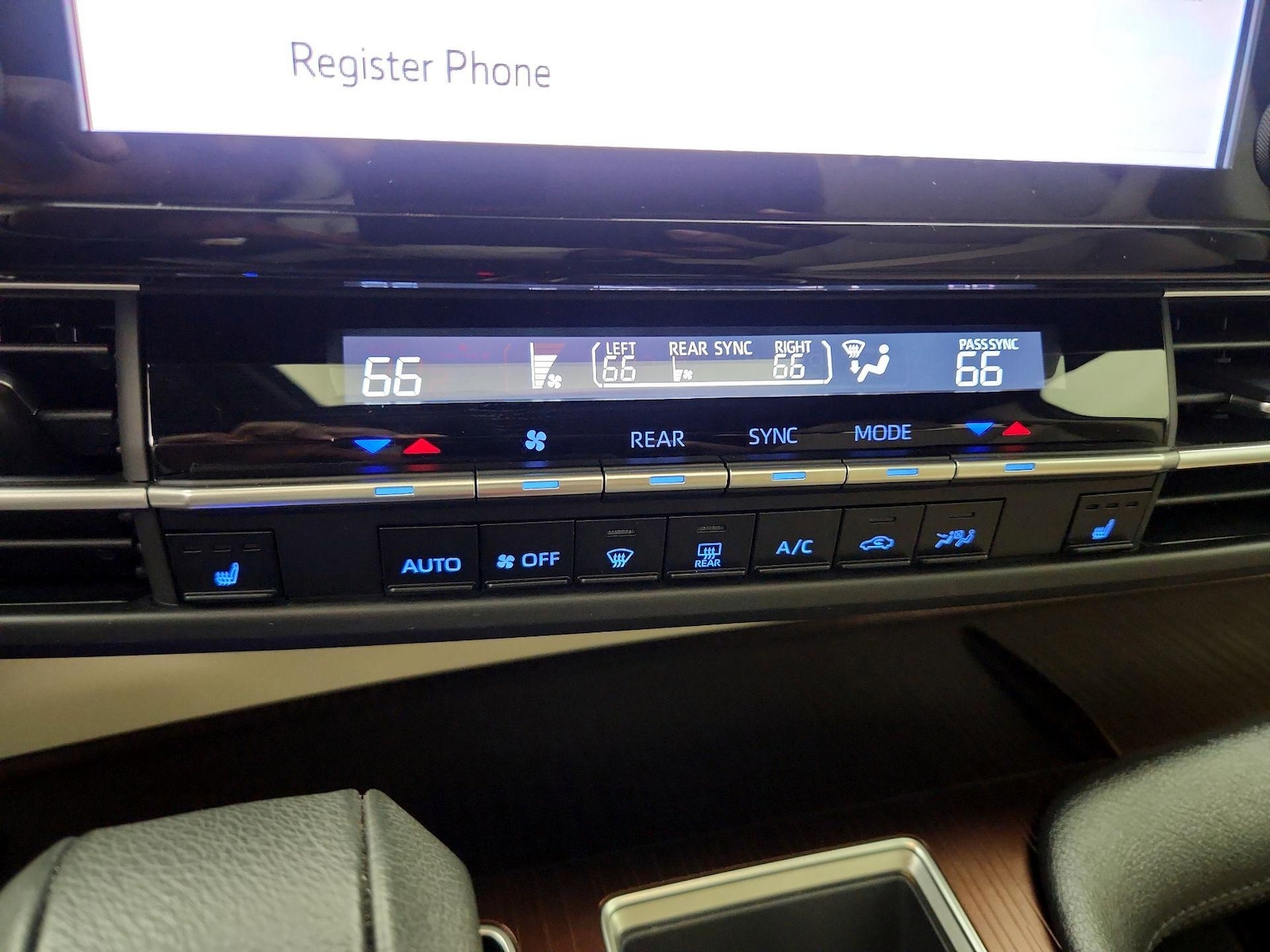 2023 Toyota Sienna XLE - Photo 17