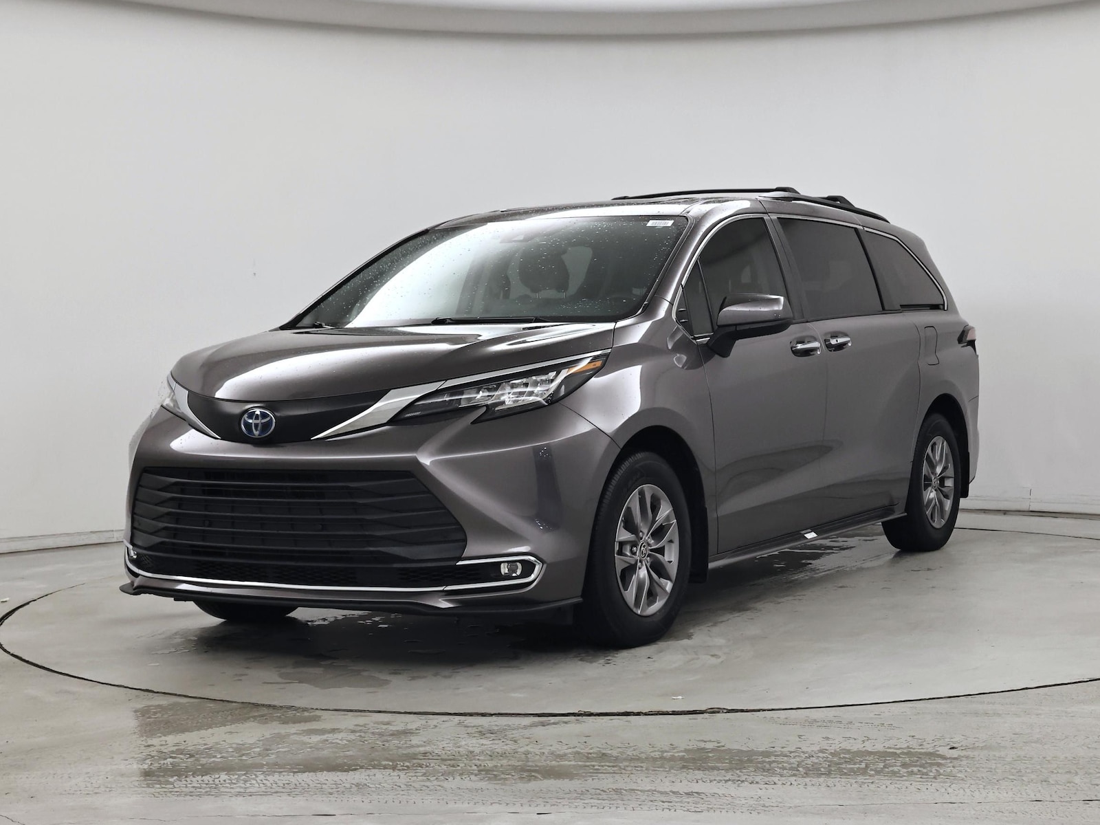 2023 Toyota Sienna XLE - Photo 5