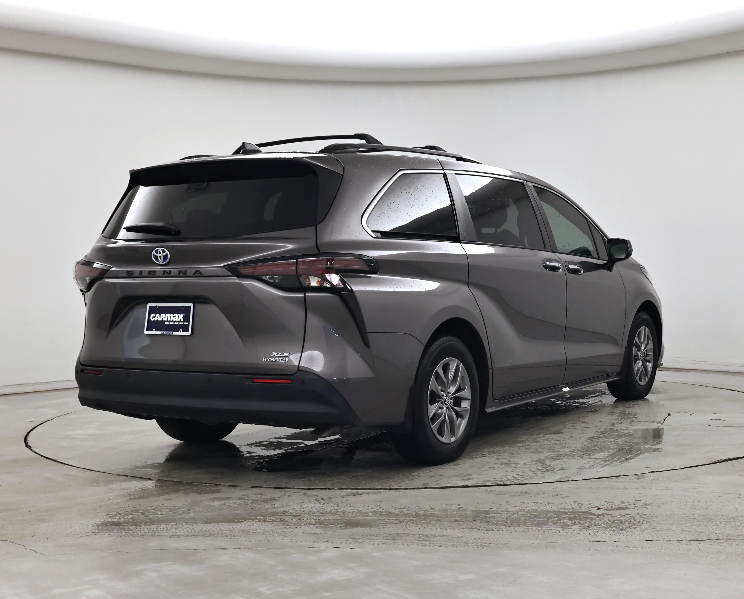 Thumbnail: 2023 Toyota Sienna - 8