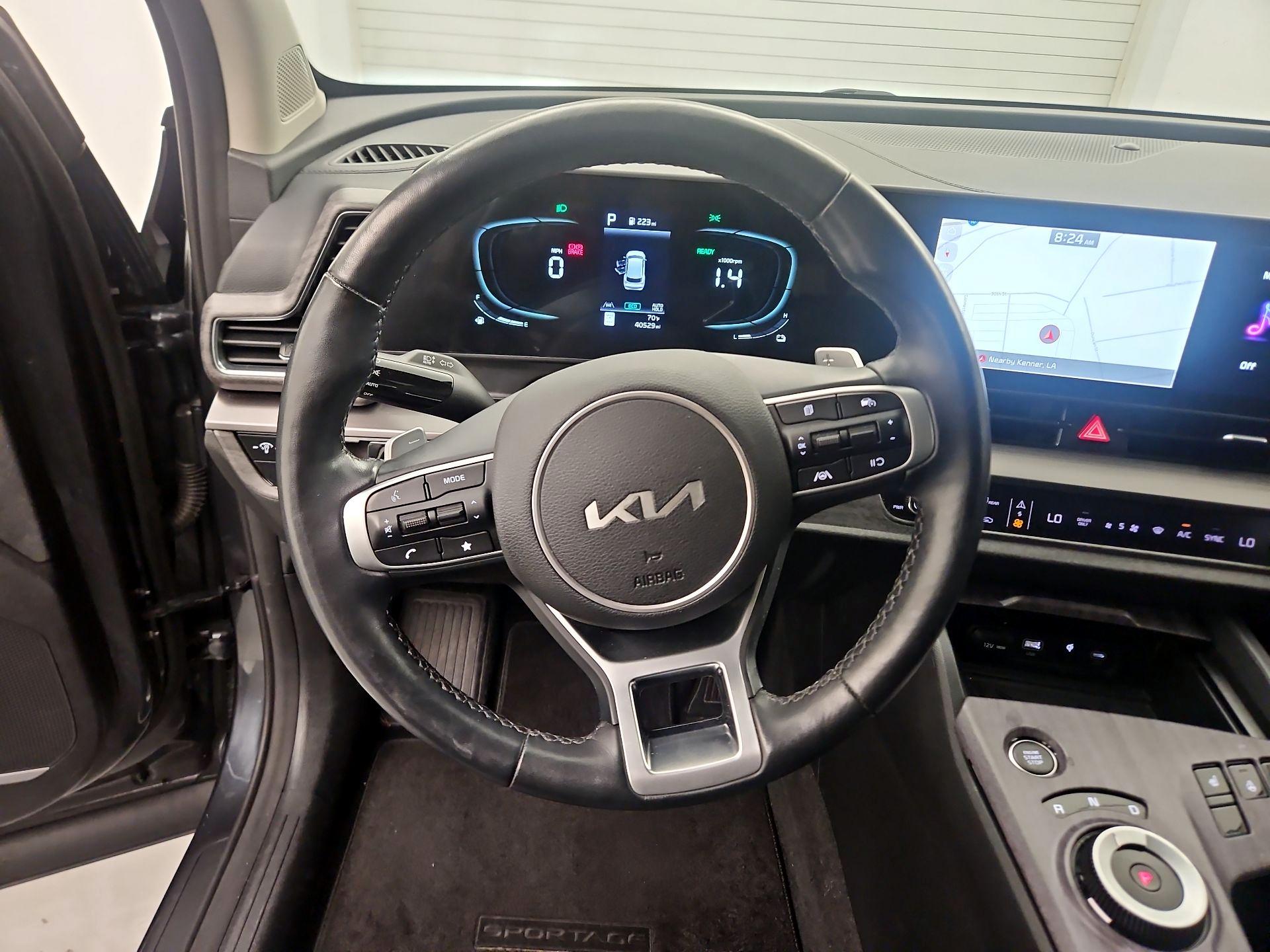 Thumbnail: 2023 Kia Sportage - 10
