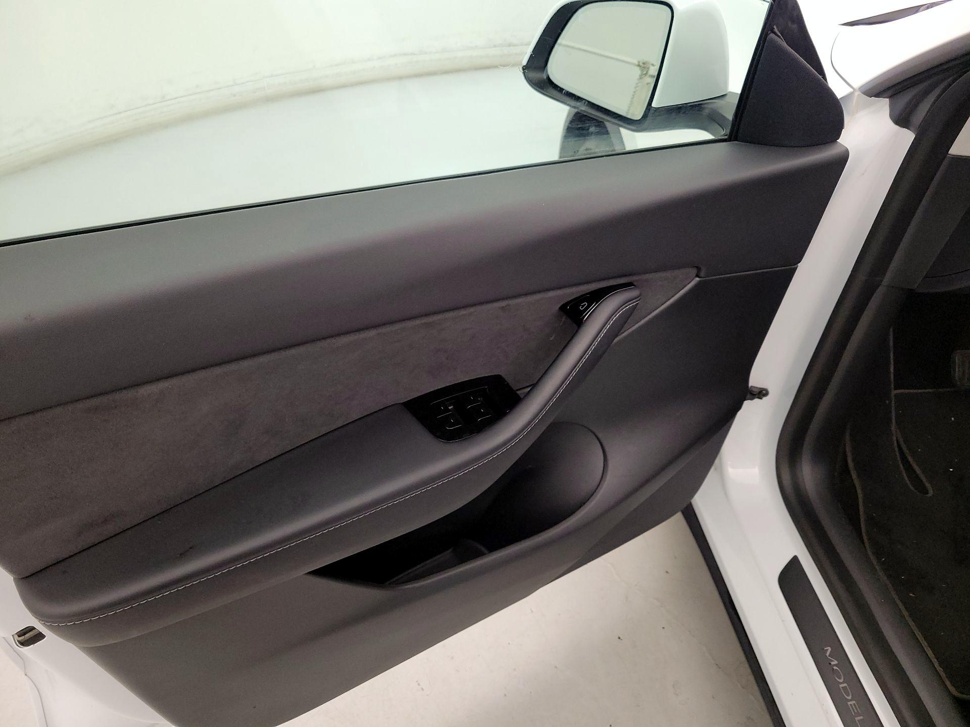 Thumbnail: 2021 Tesla Model Y - 12