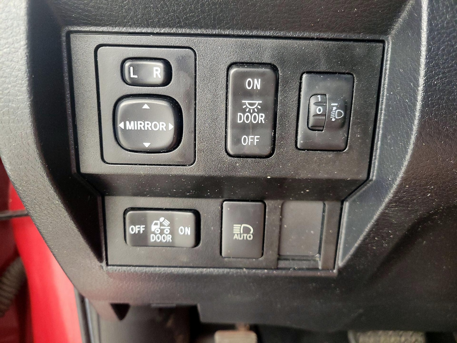 2020 Toyota Tundra SR5 - Photo 14