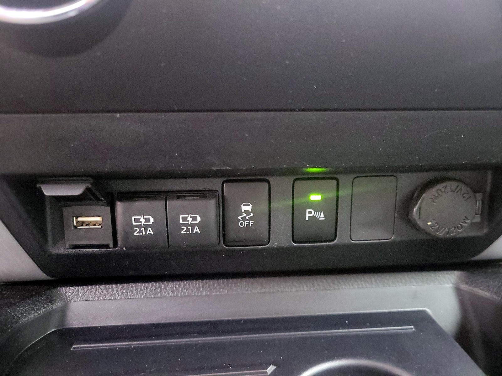 2020 Toyota Tundra SR5 - Photo 19