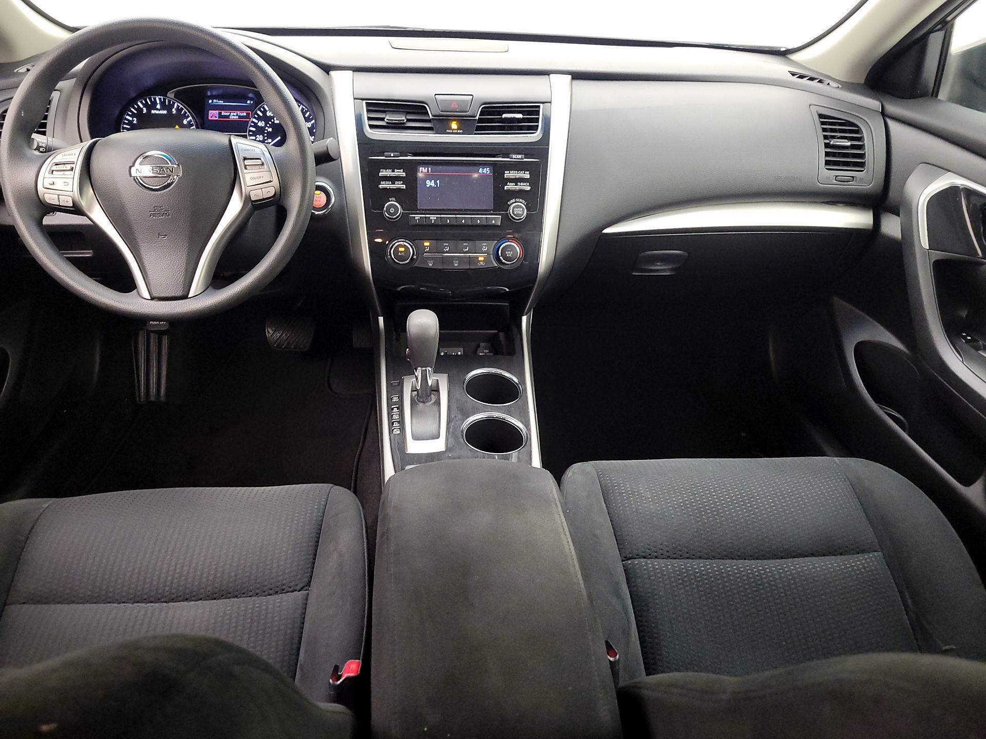 Thumbnail: 2014 Nissan Altima - 9