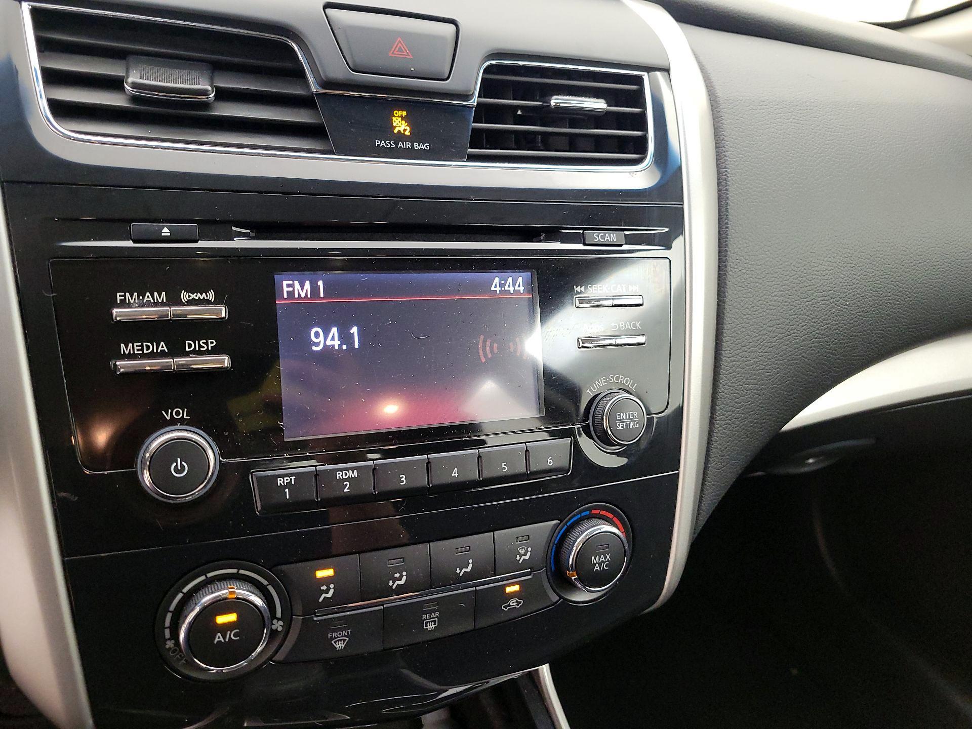 Thumbnail: 2014 Nissan Altima - 13