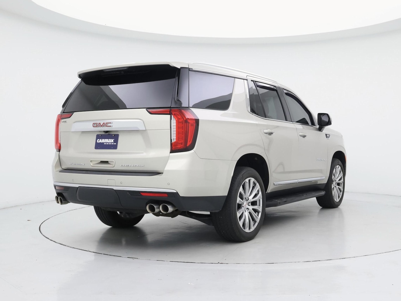 2023 GMC Yukon Denali - Photo 9