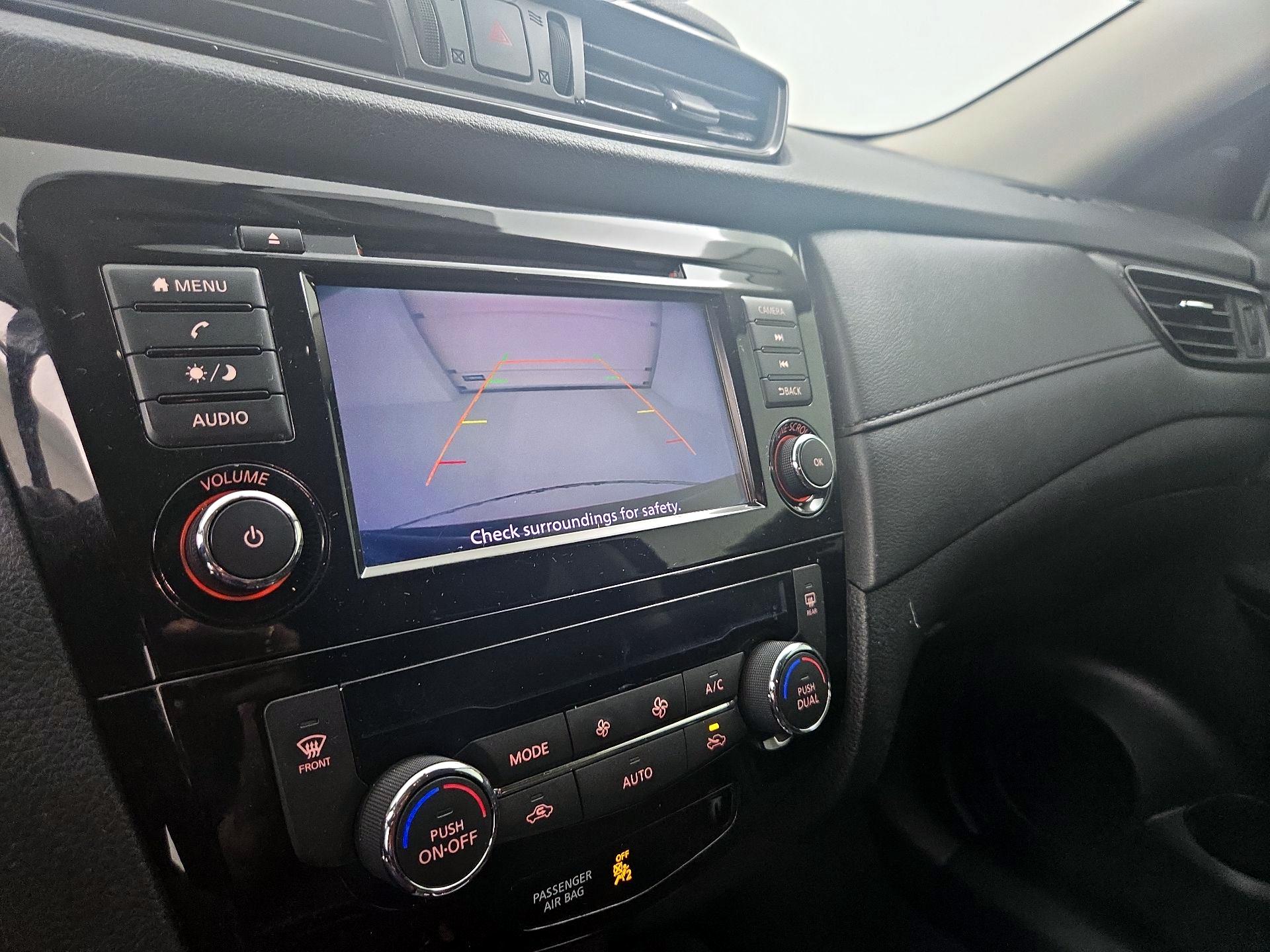Thumbnail: 2018 Nissan Rogue - 14