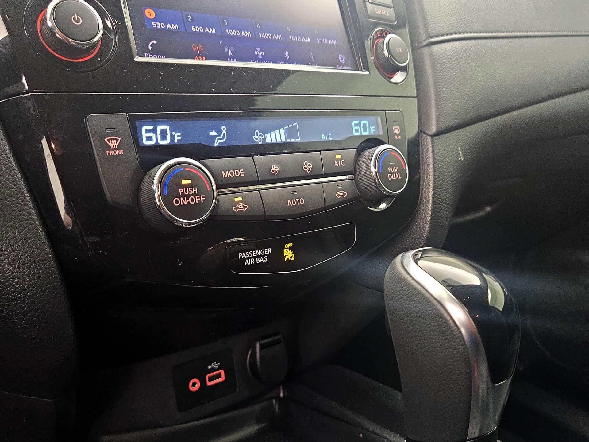 Thumbnail: 2018 Nissan Rogue - 16