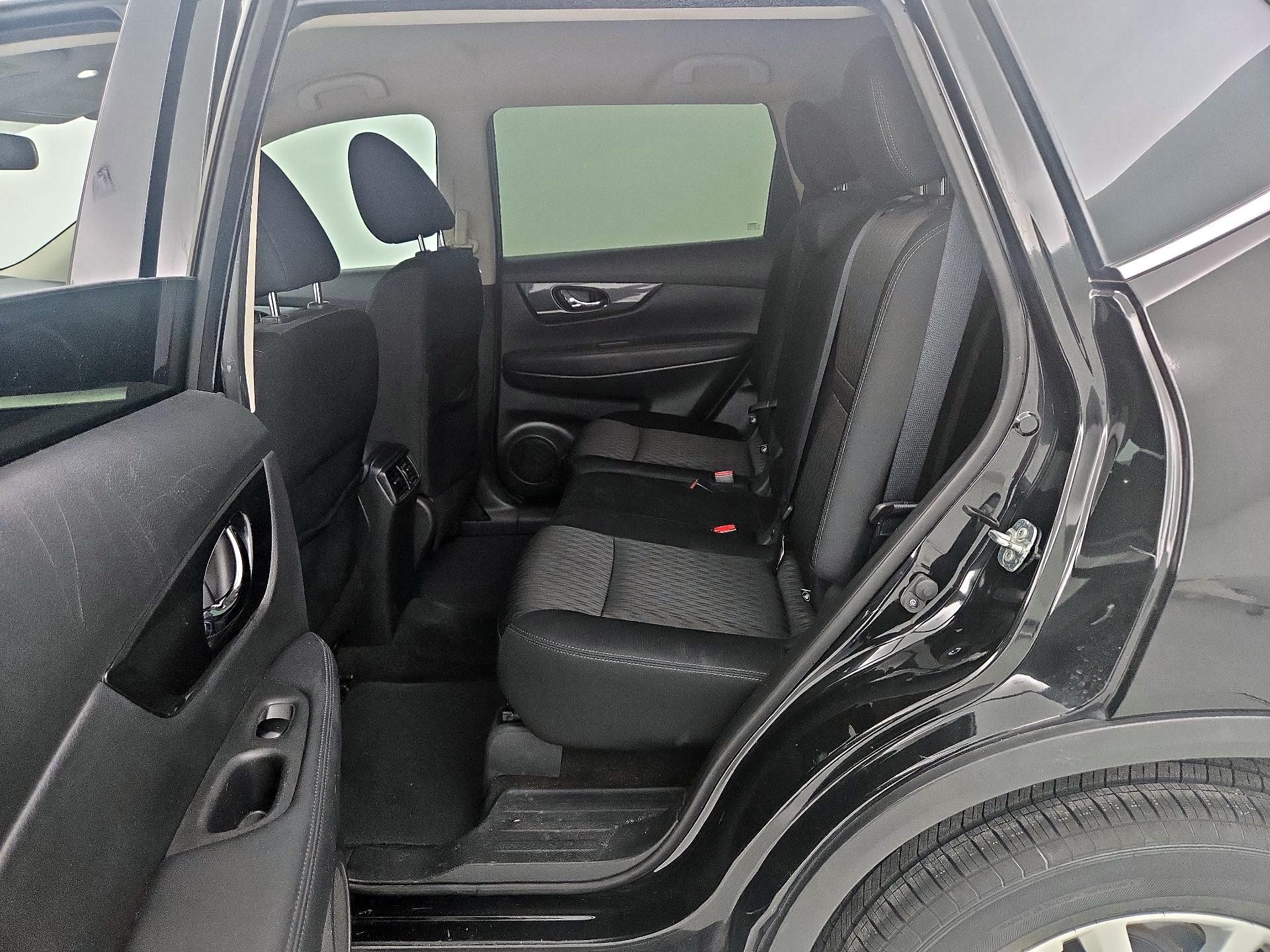 Thumbnail: 2018 Nissan Rogue - 19