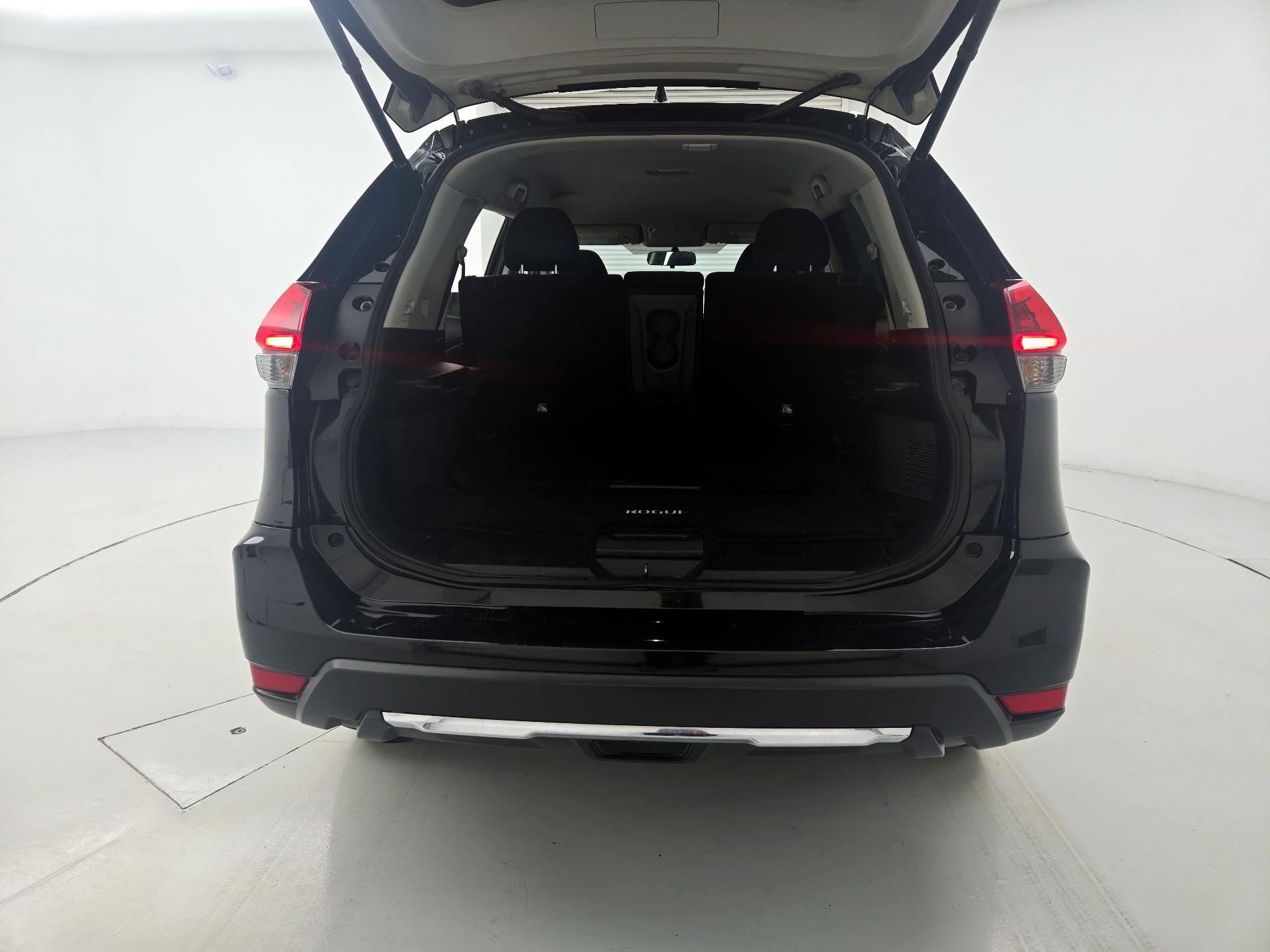 Thumbnail: 2018 Nissan Rogue - 20