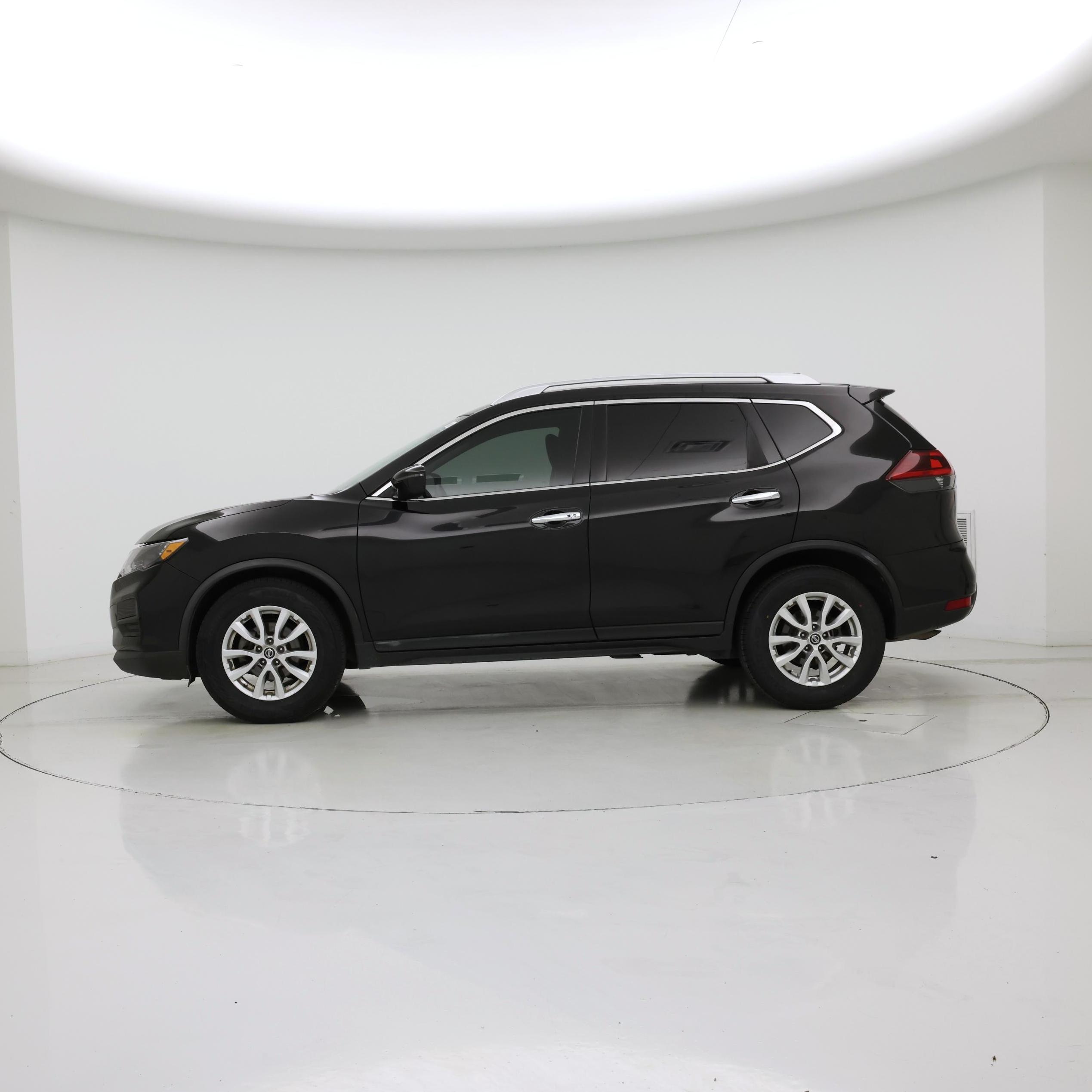 Thumbnail: 2018 Nissan Rogue - 3